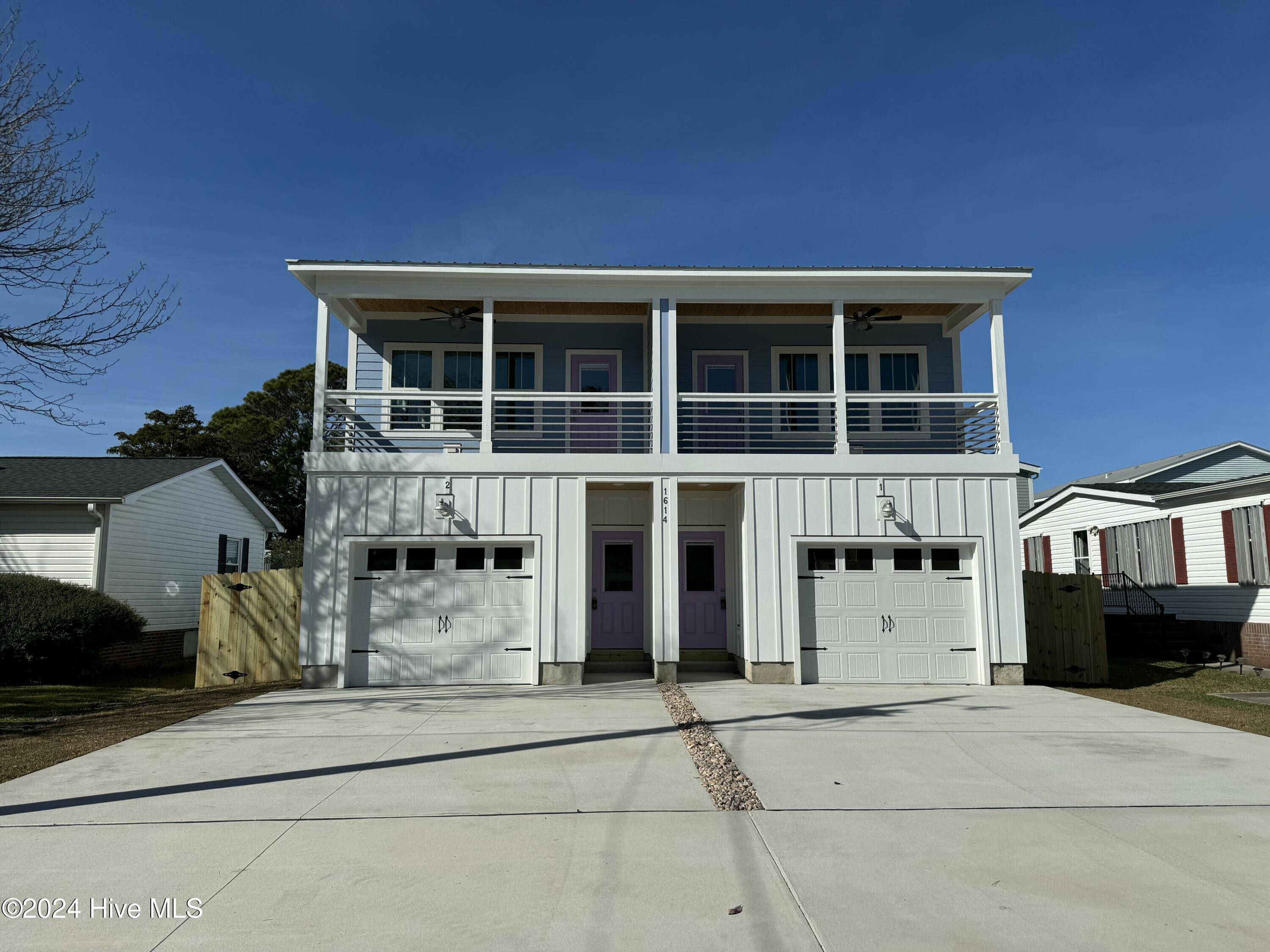 1614 Pinfish Lane Property Photo 1