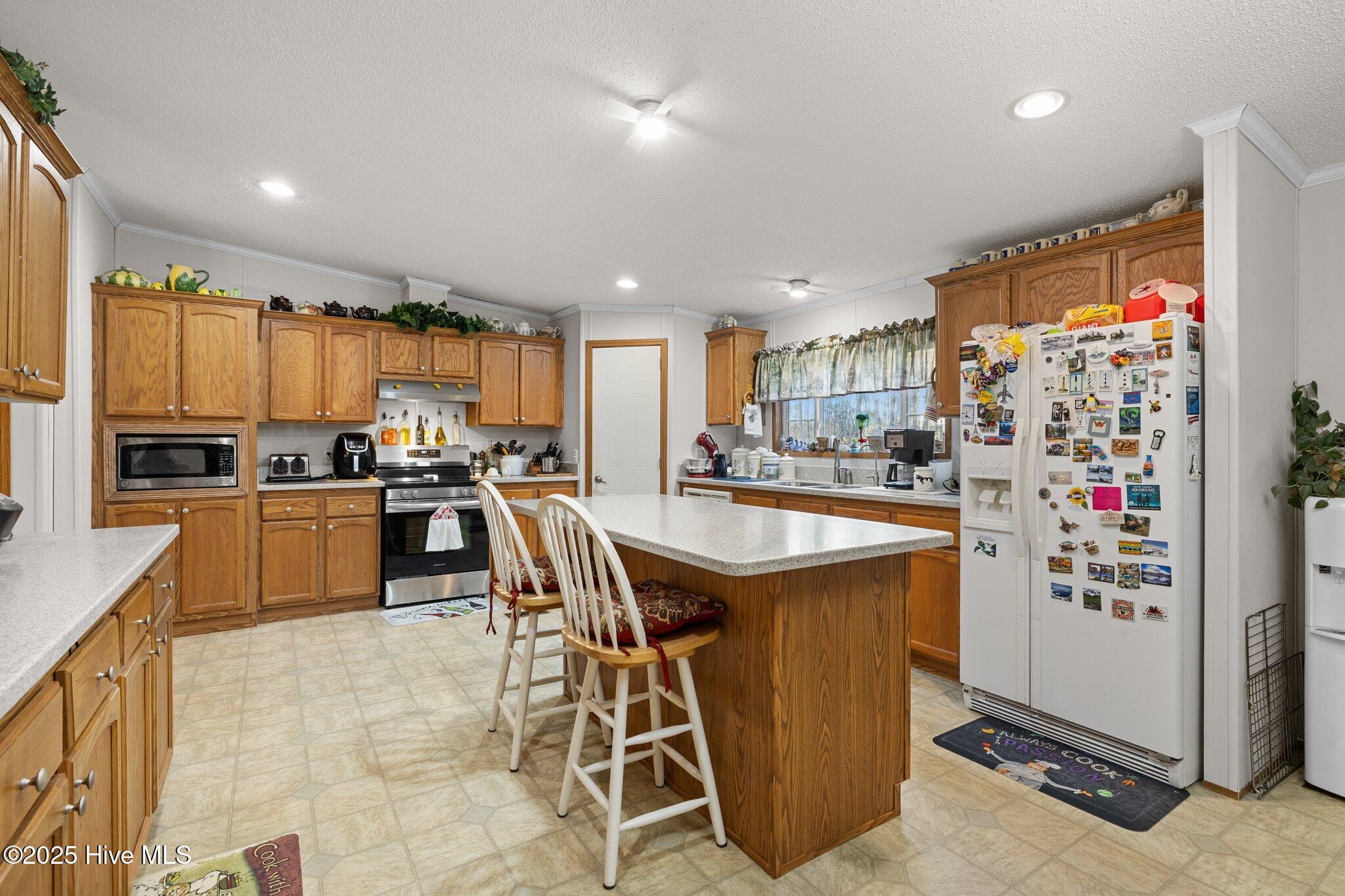 221 Donnie Davis Road Property Photo 3