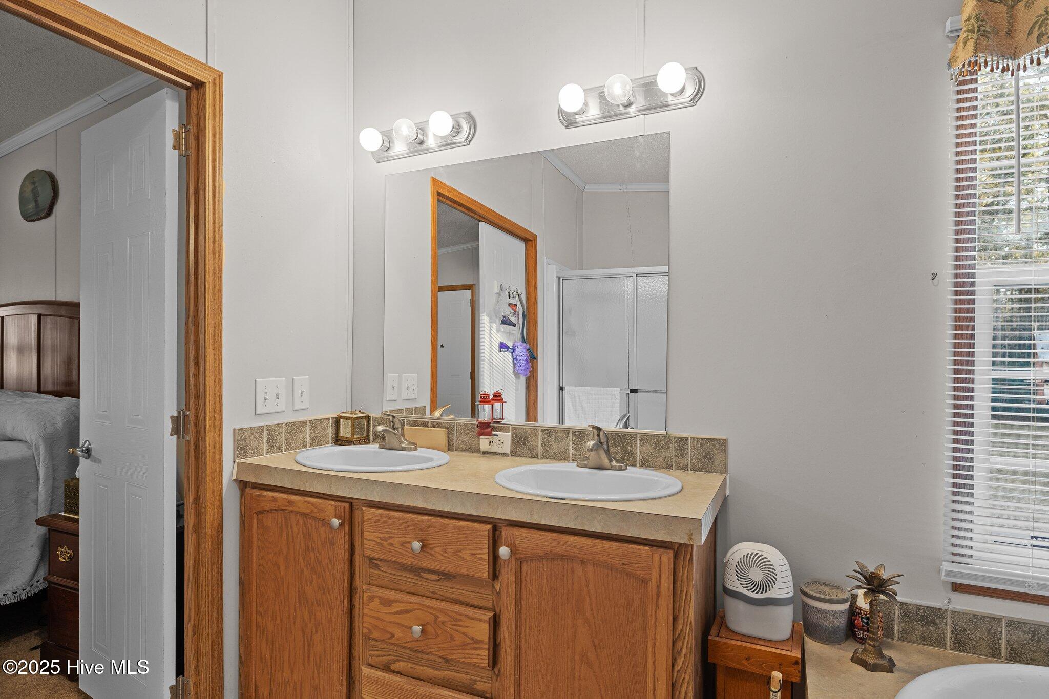 221 Donnie Davis Road Property Photo 14
