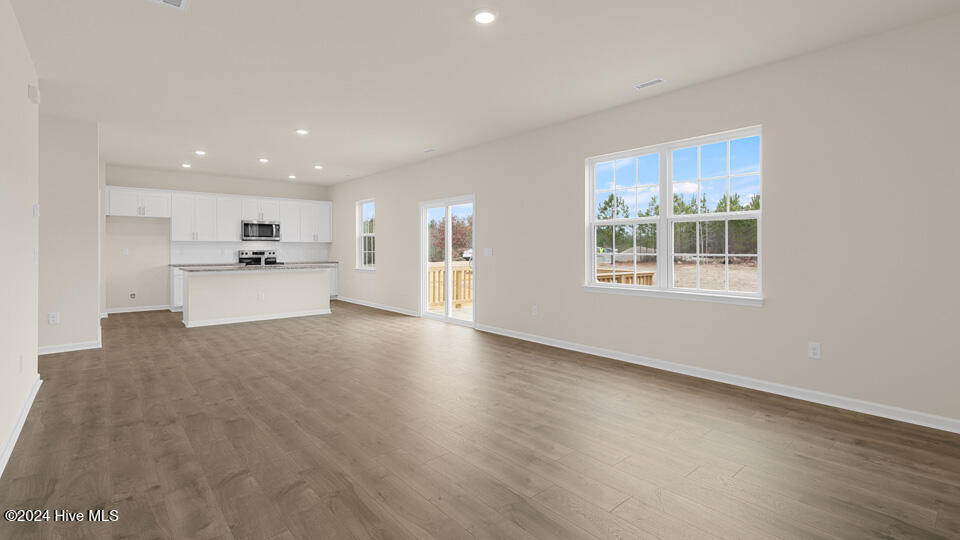 1145 Queensland Lane Property Photo 12