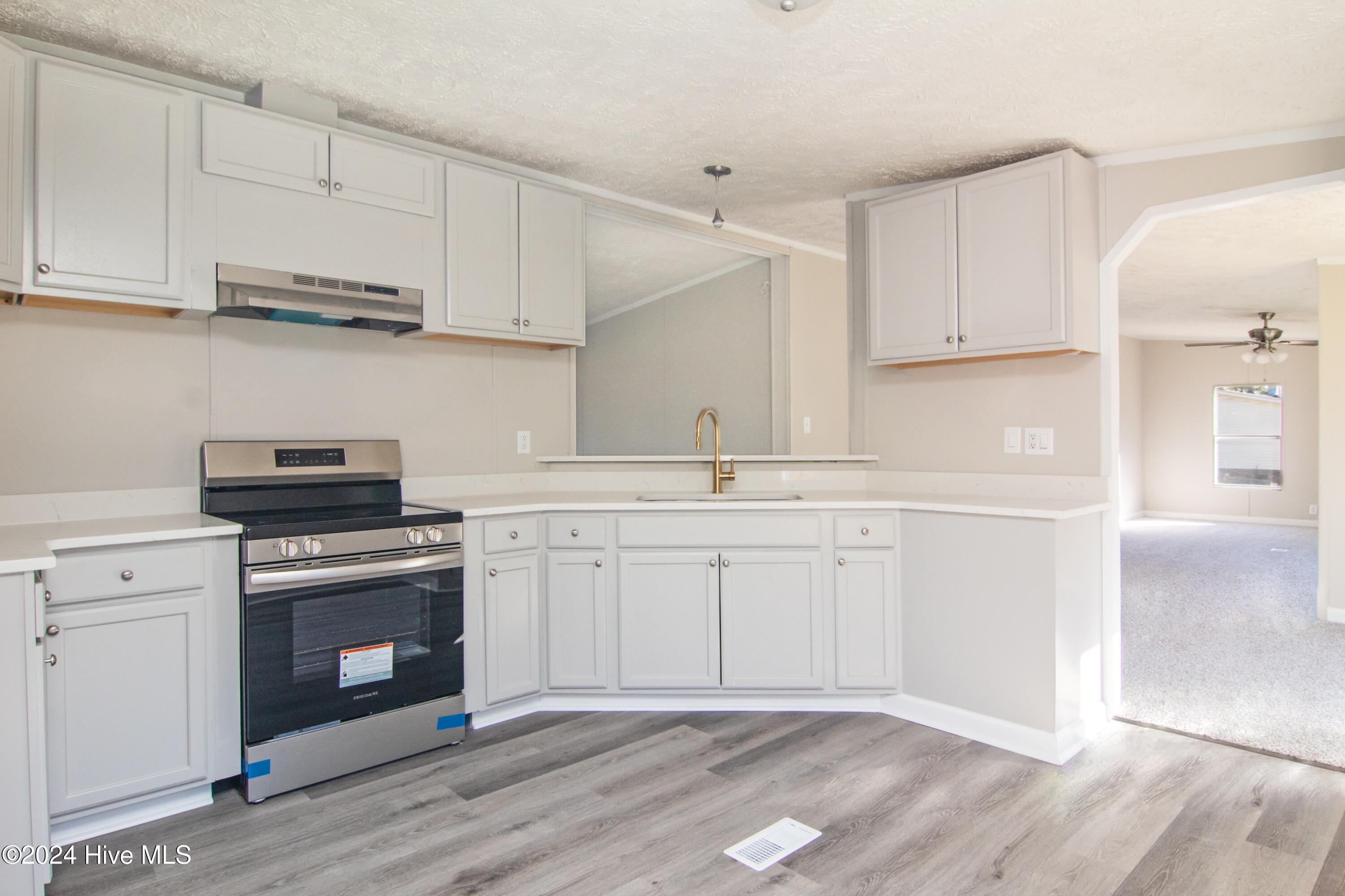 12 Cox Street Property Photo 7