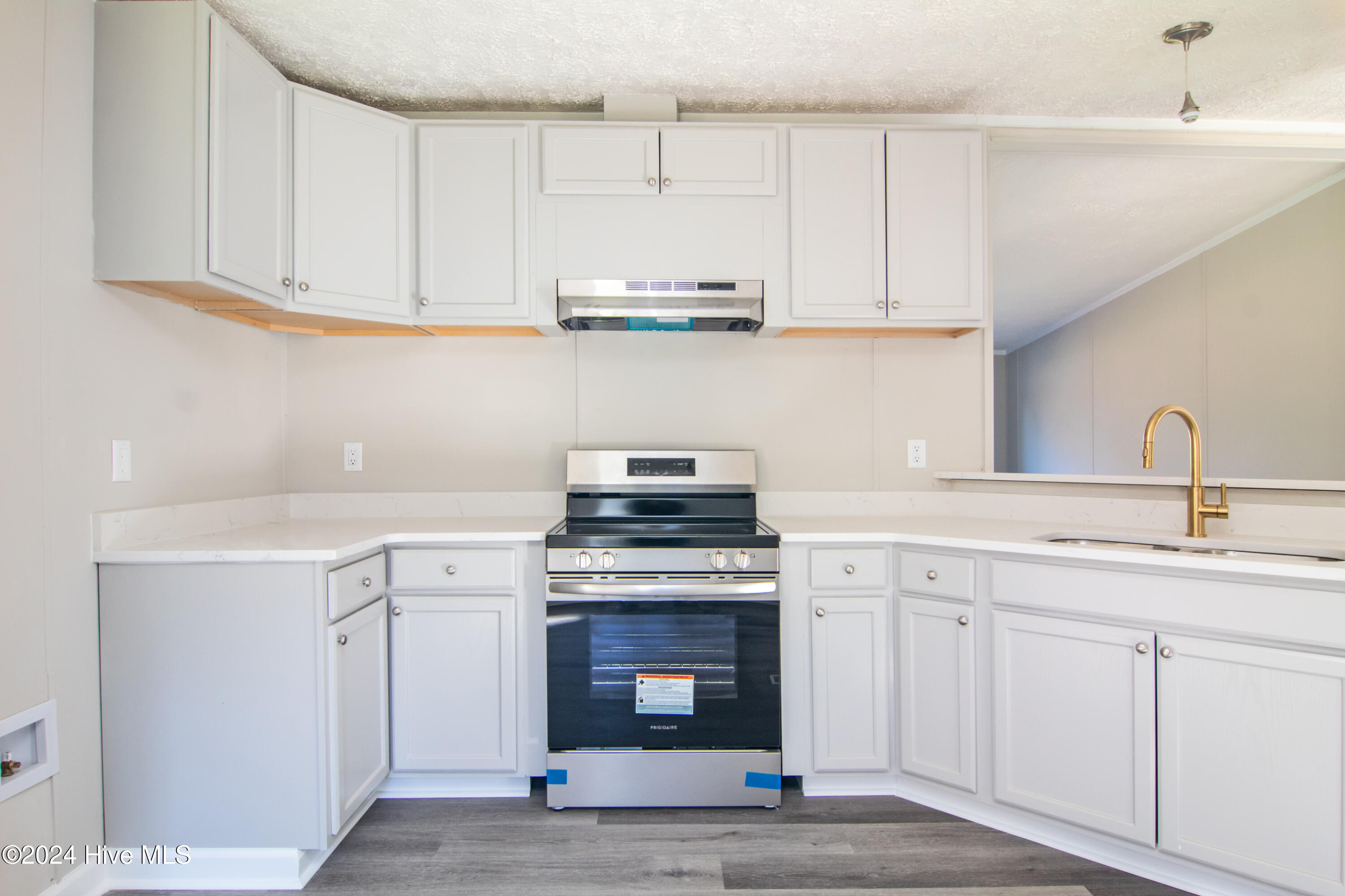 12 Cox Street Property Photo 8