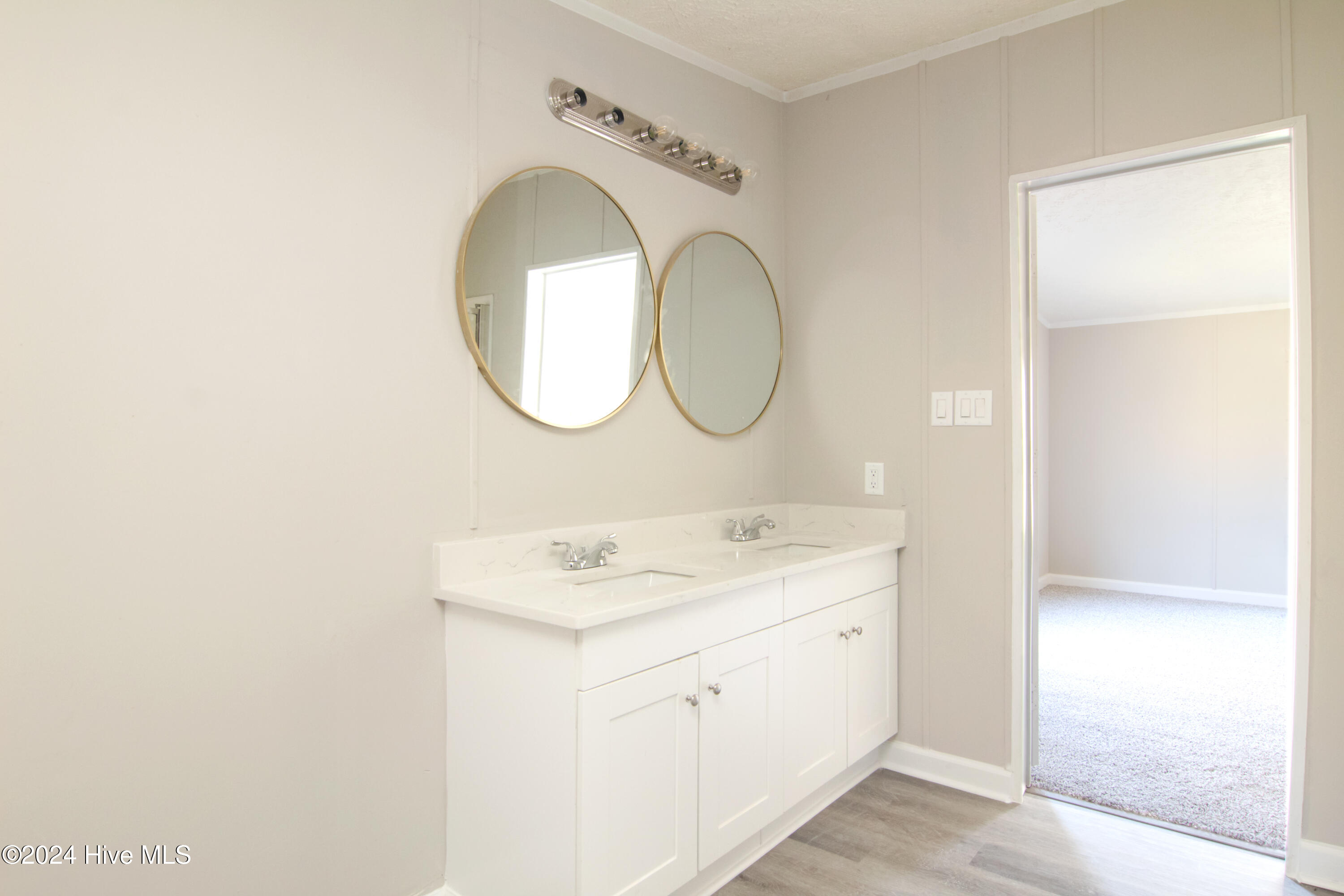 12 Cox Street Property Photo 14