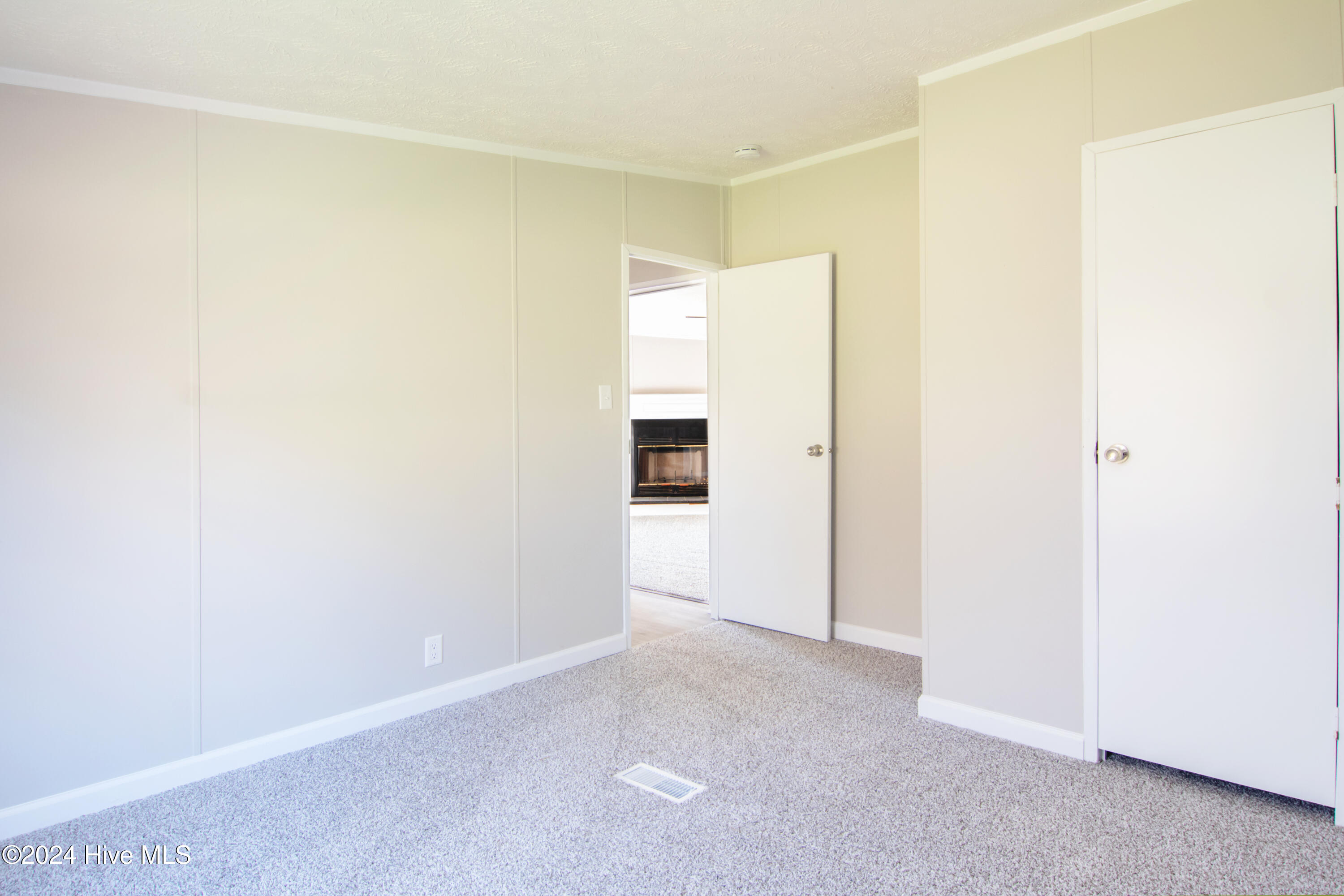 12 Cox Street Property Photo 37