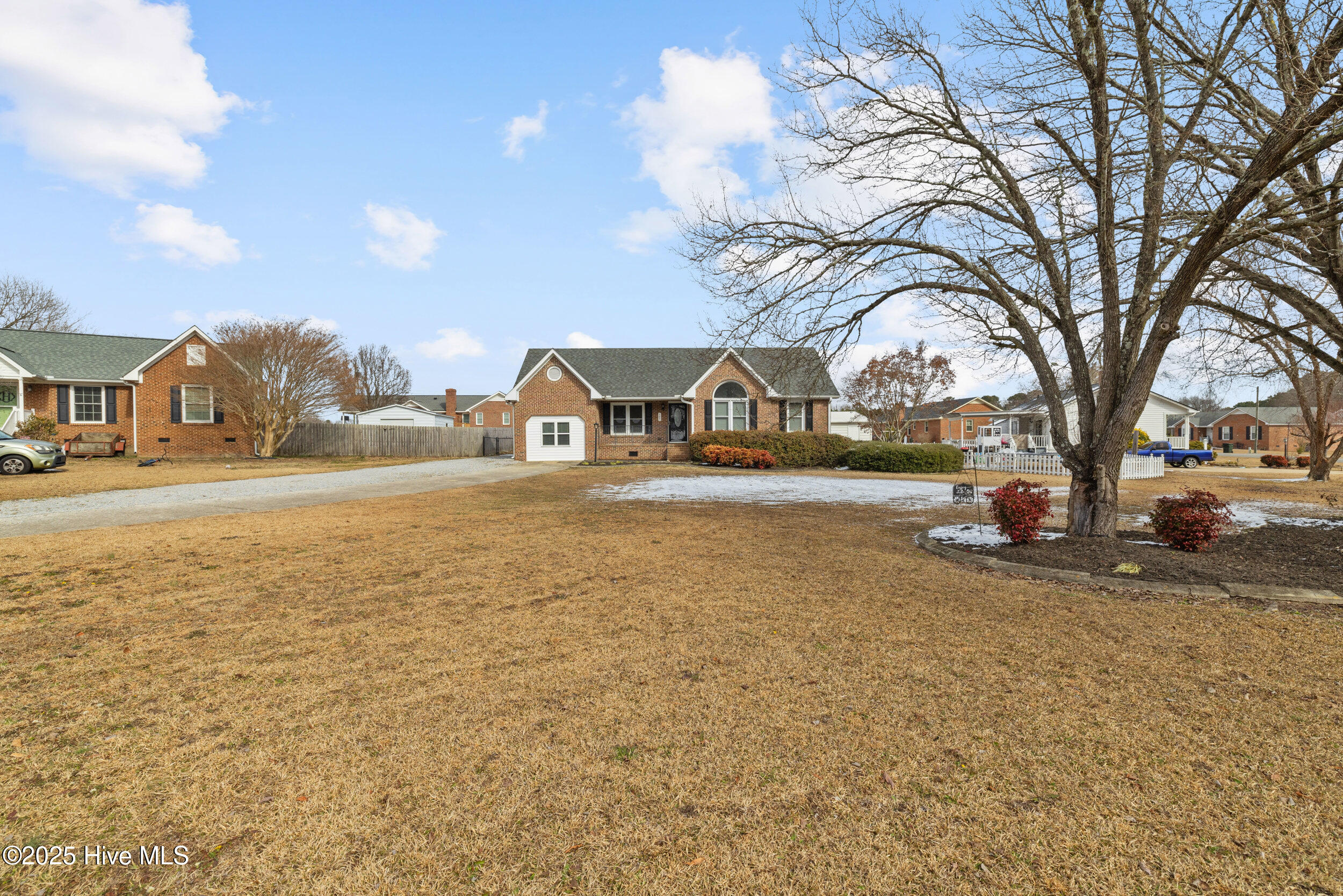 105 Deblyn Court Property Photo 3