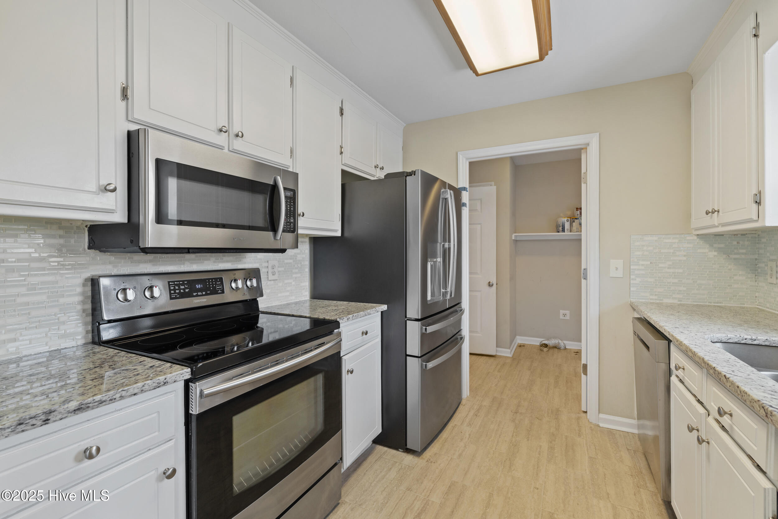 105 Deblyn Court Property Photo 6