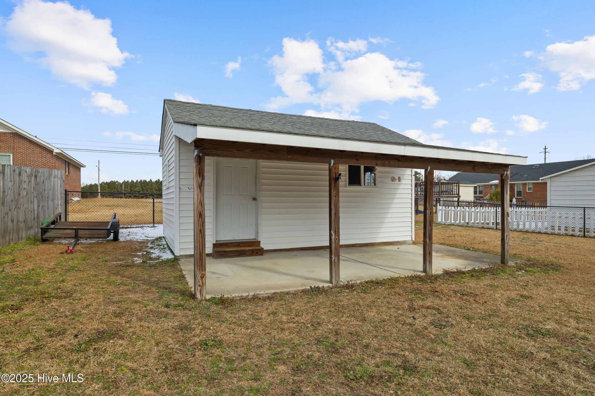 105 Deblyn Court Property Photo 20