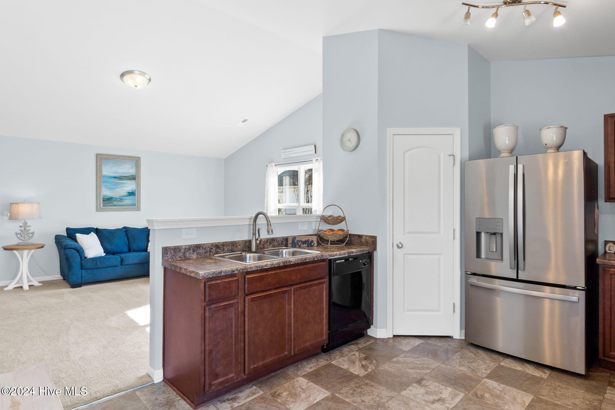 1495 Round Ridge Road Property Photo 13