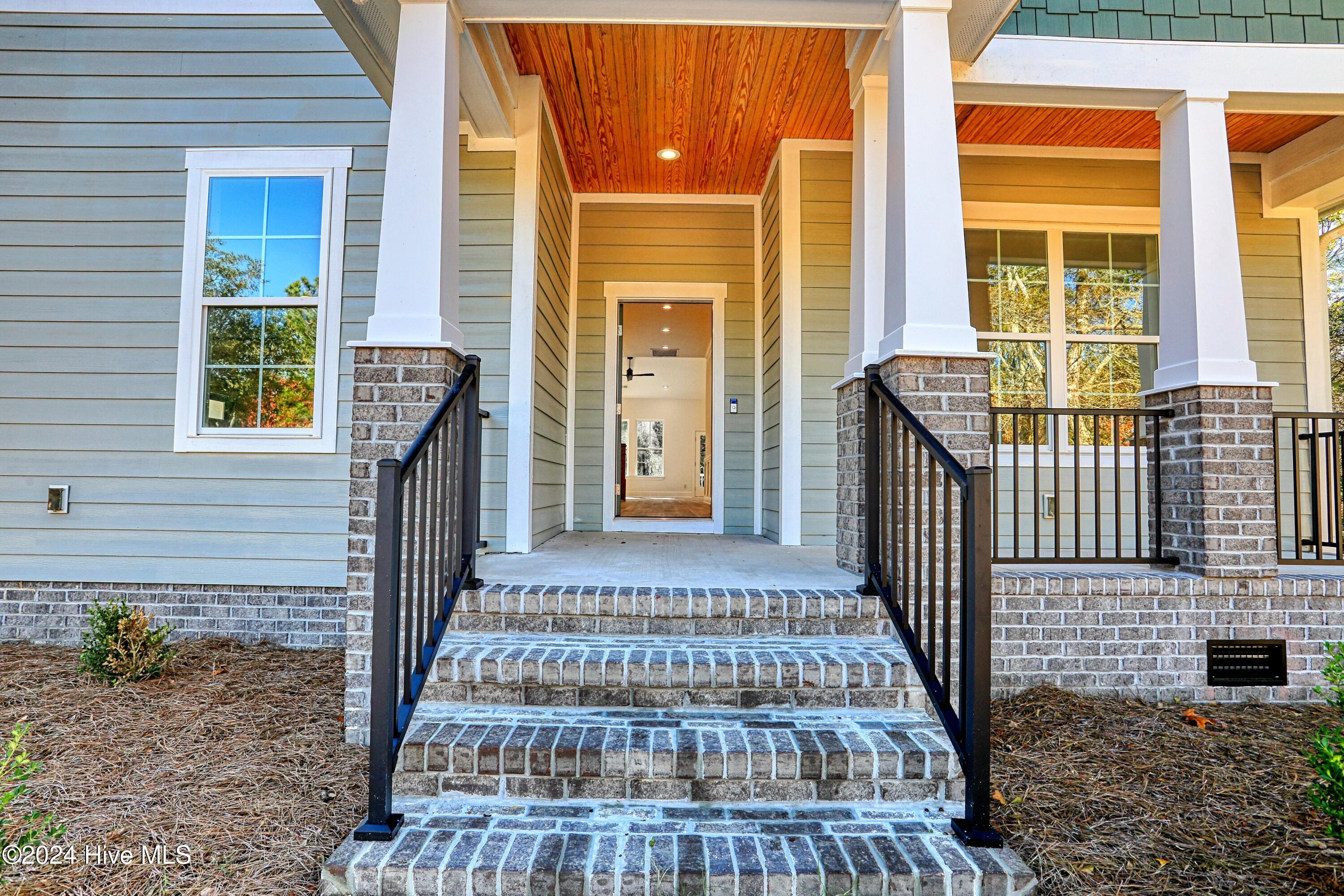 3375 Sandridge Lane Property Photo 10