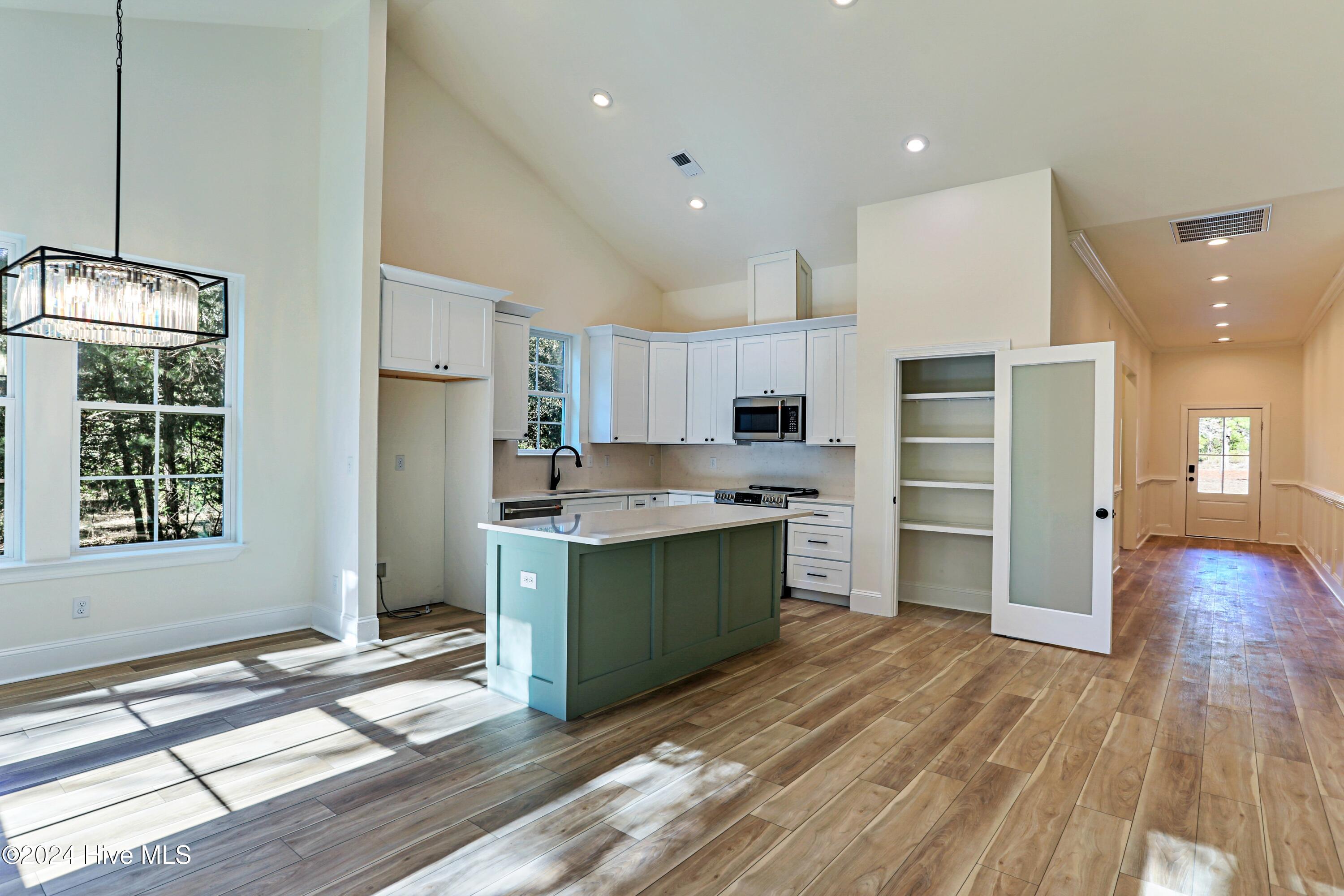 3375 Sandridge Lane Property Photo 18
