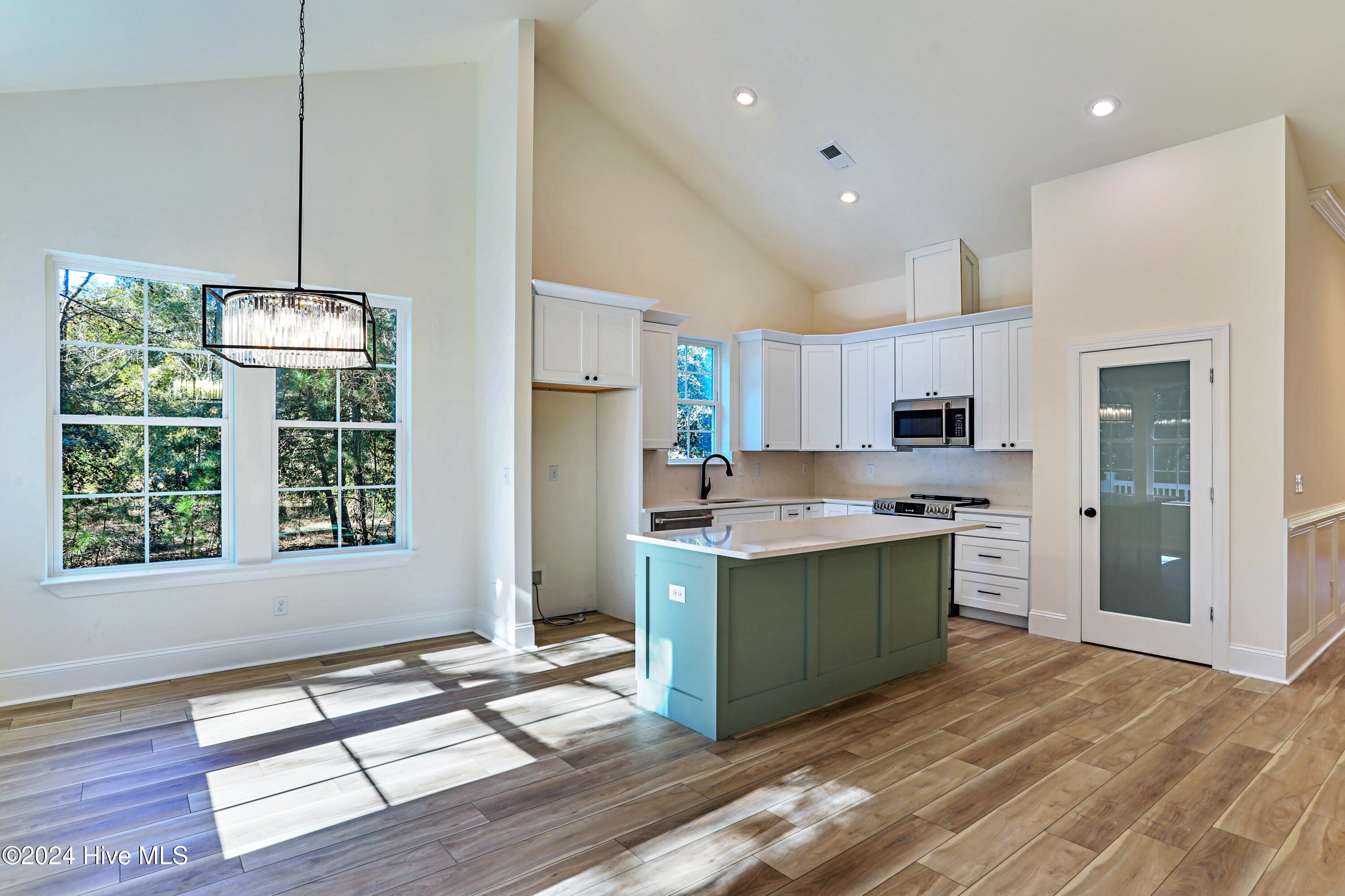 3375 Sandridge Lane Property Photo 19