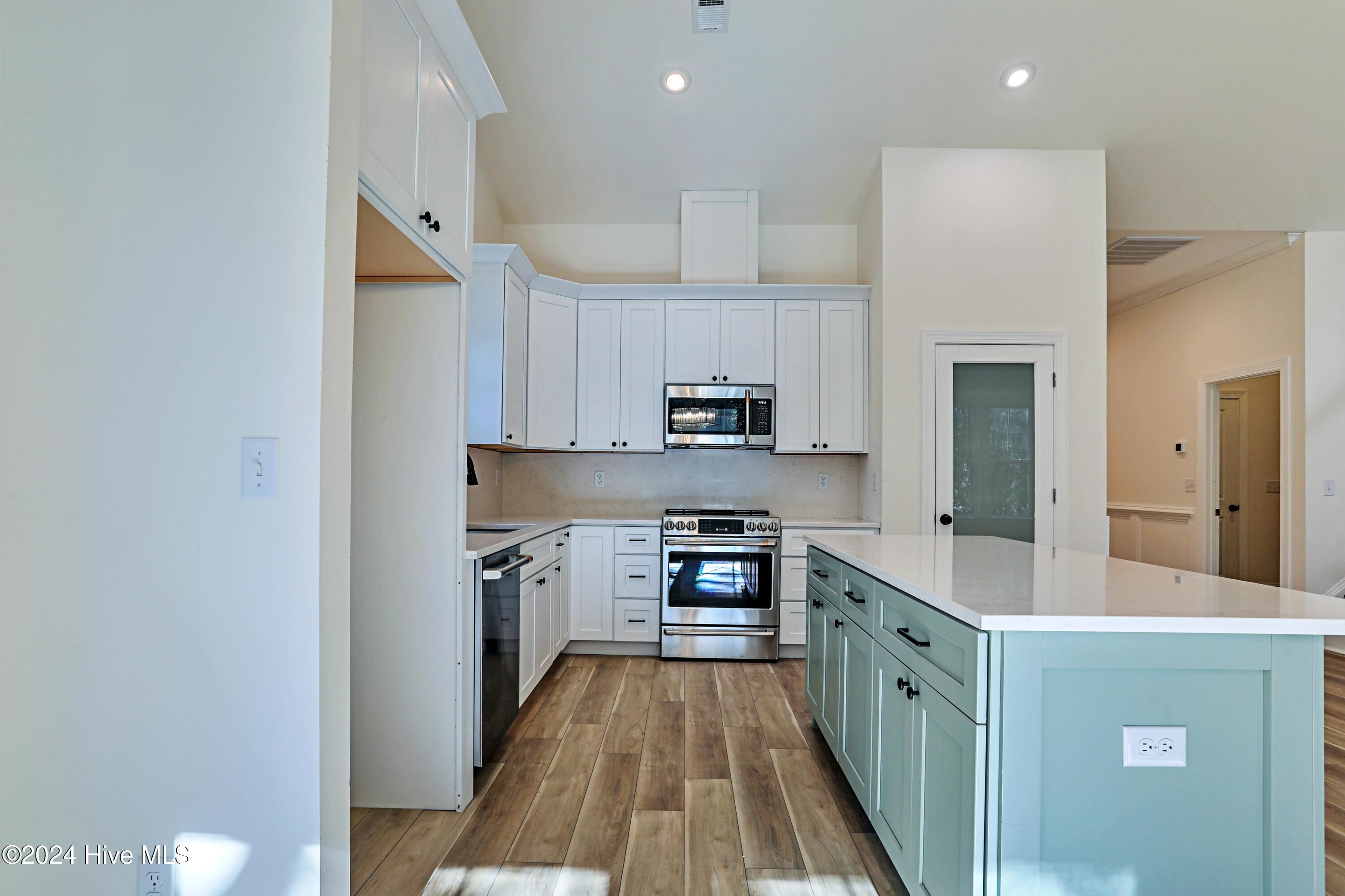 3375 Sandridge Lane Property Photo 22