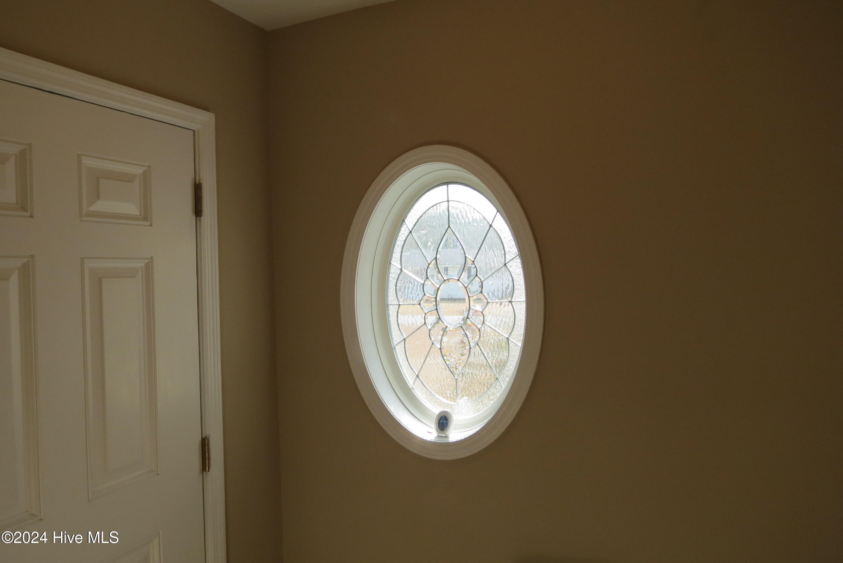402 South Street B Property Photo 5