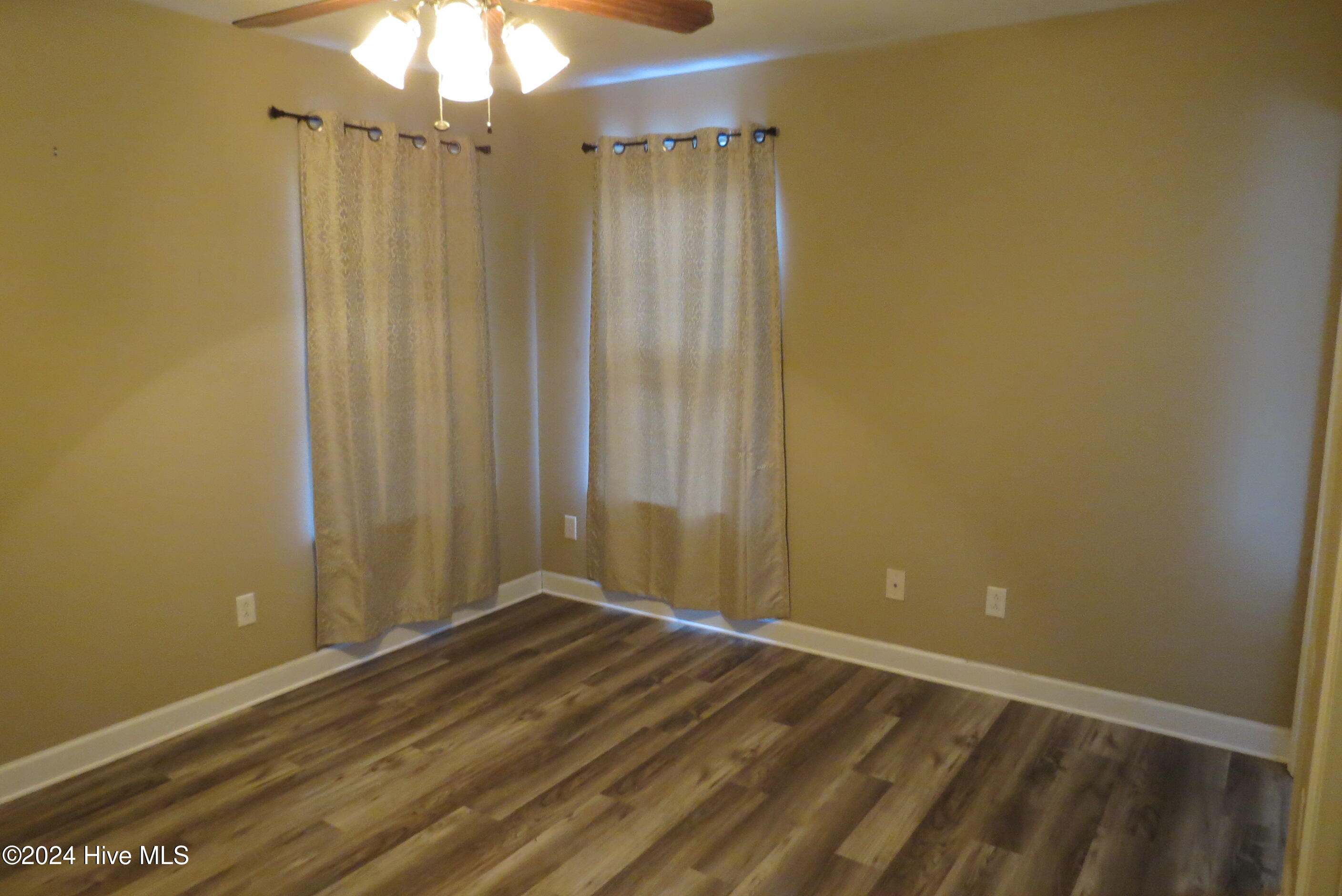402 South Street B Property Photo 13