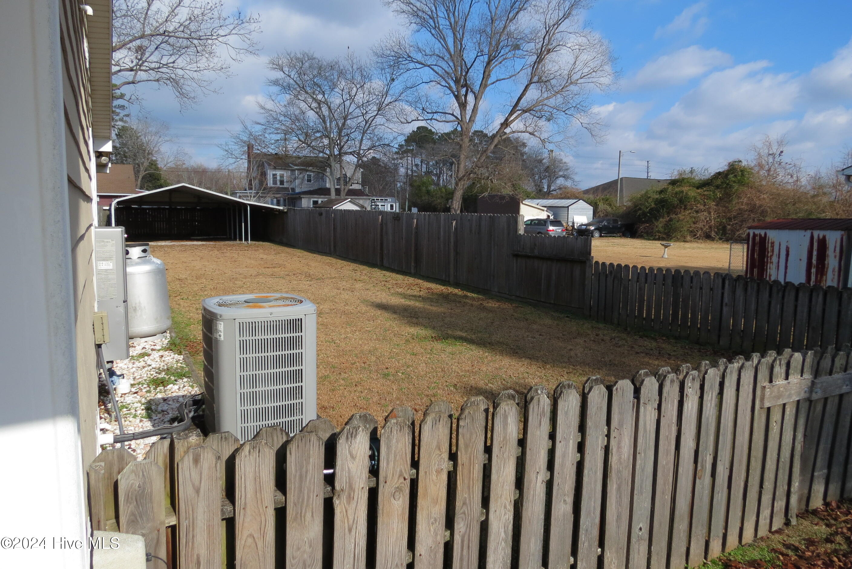 402 South Street B Property Photo 22