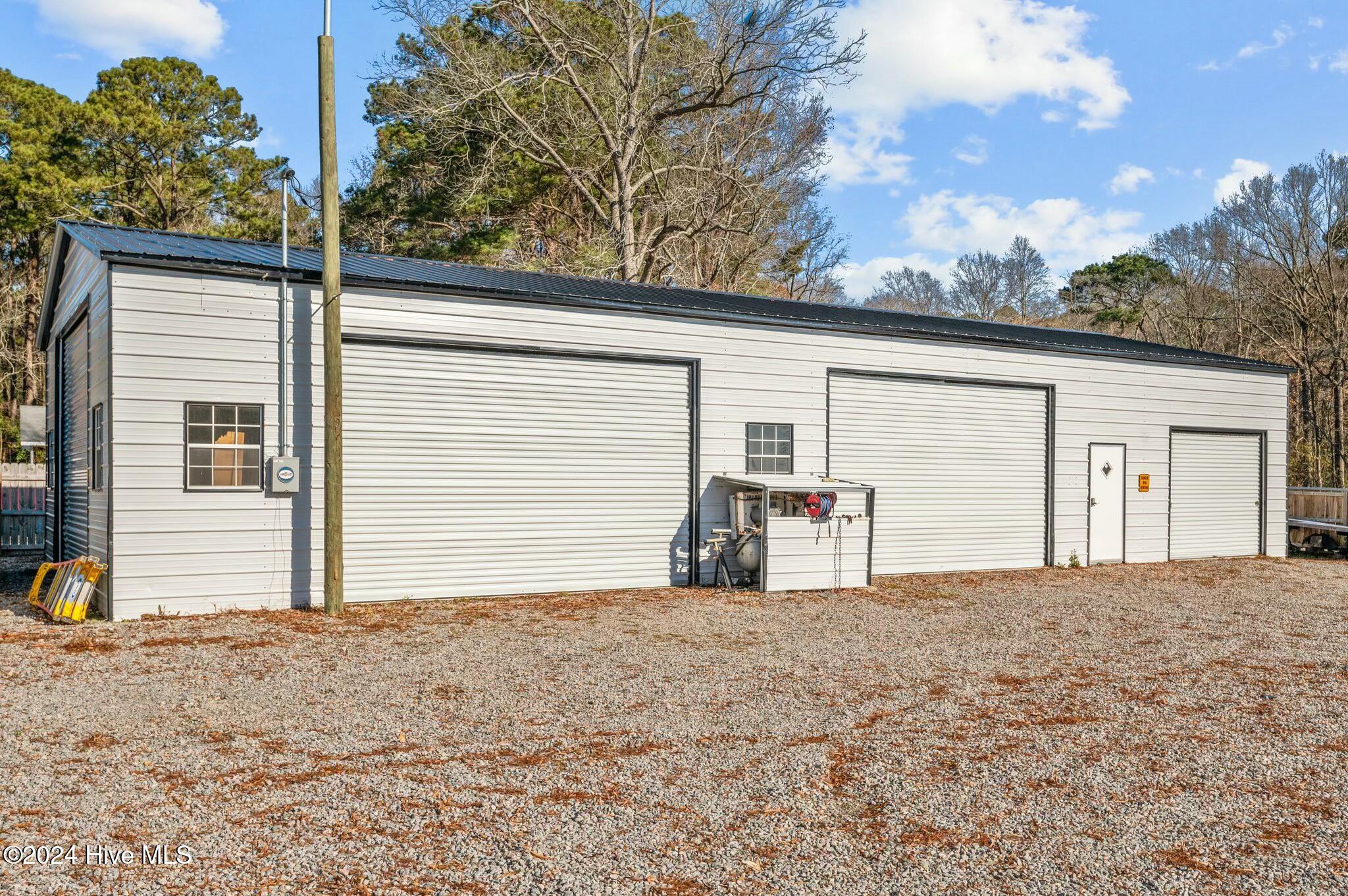 325 Clark Road Property Photo 5