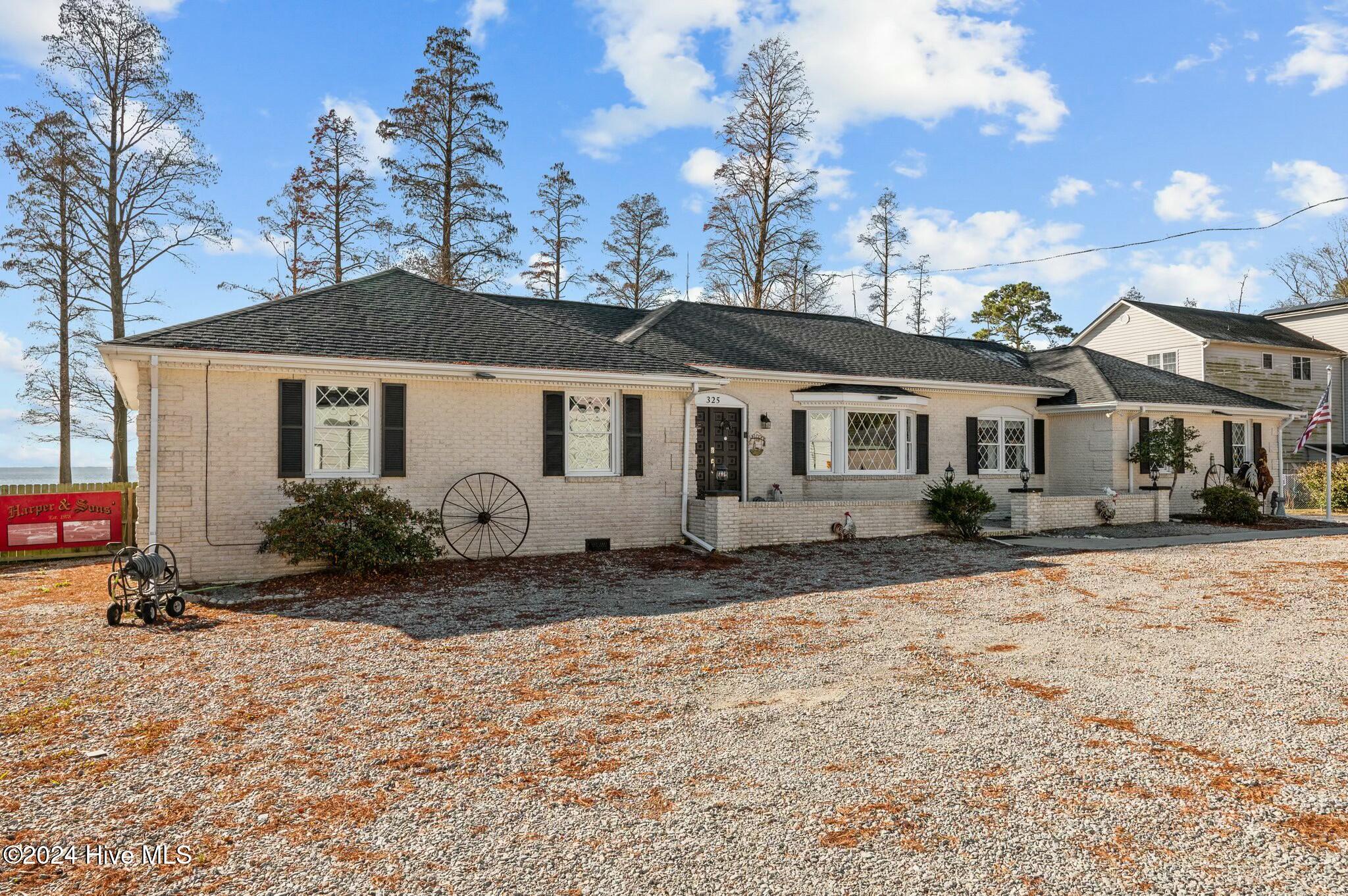 325 Clark Road Property Photo 9