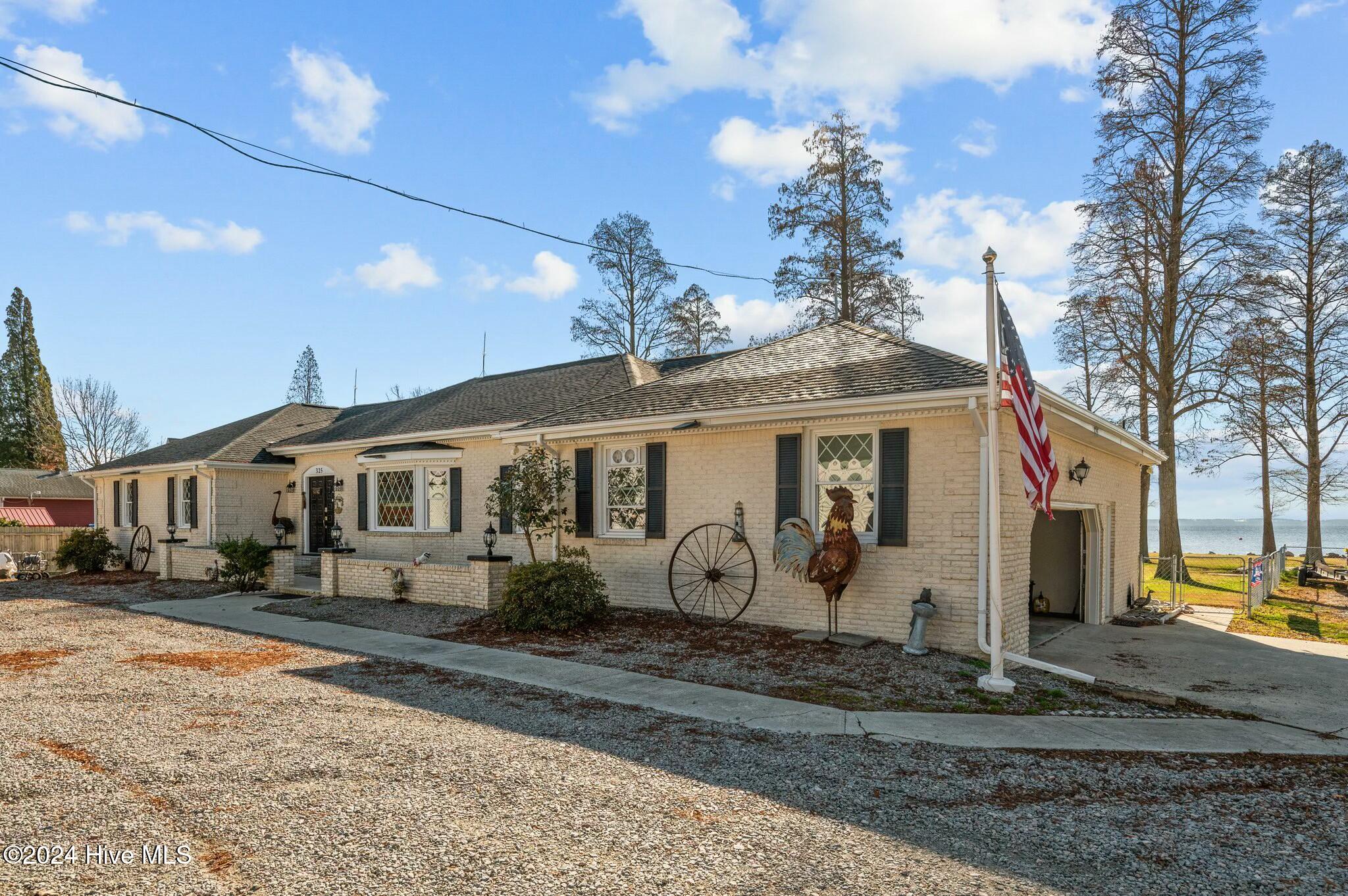 325 Clark Road Property Photo 10