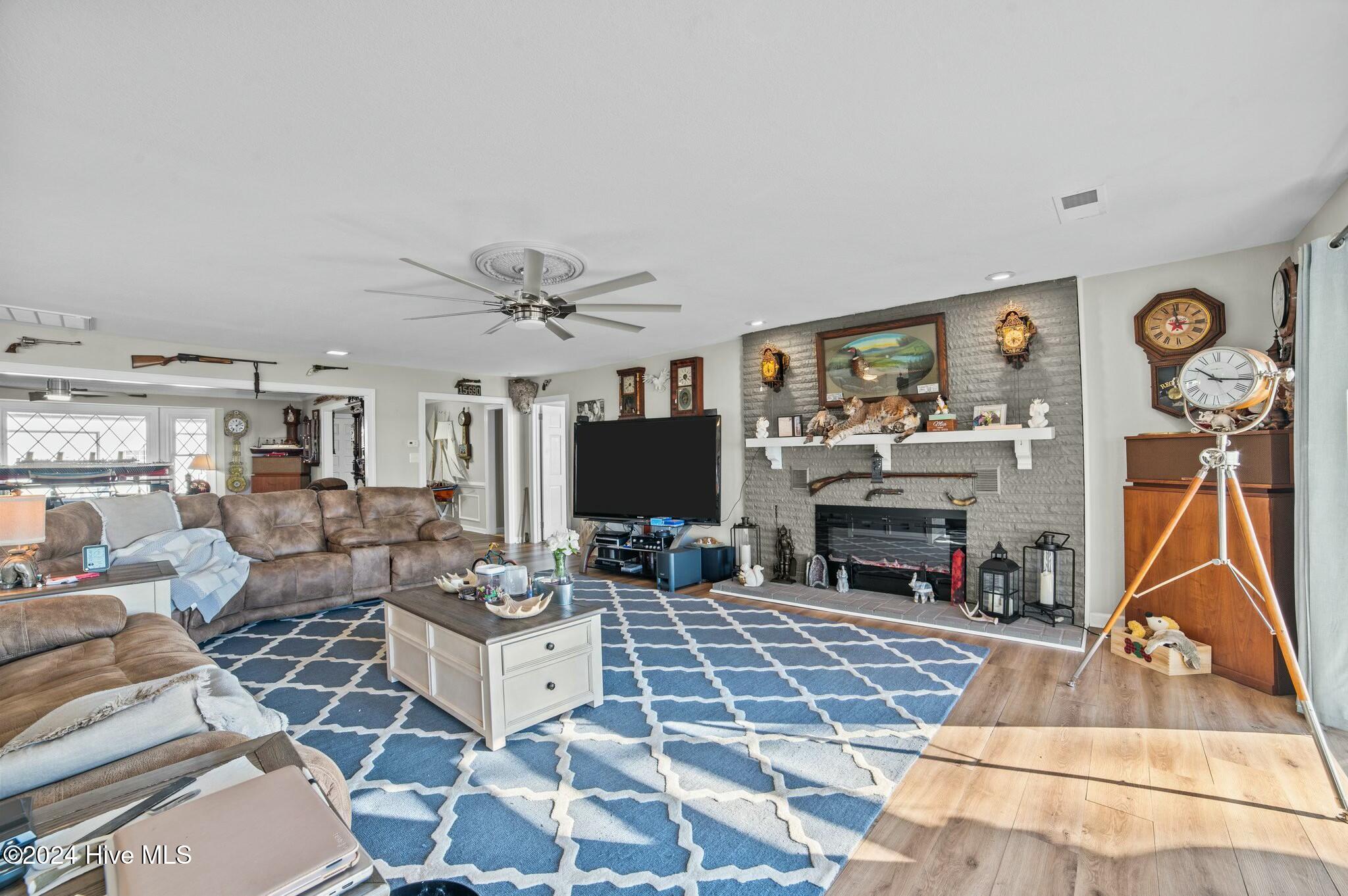 325 Clark Road Property Photo 14