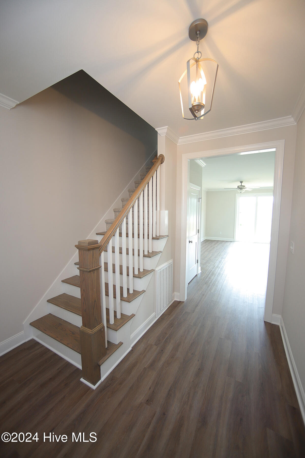 211 W Harnett Street Property Photo 4