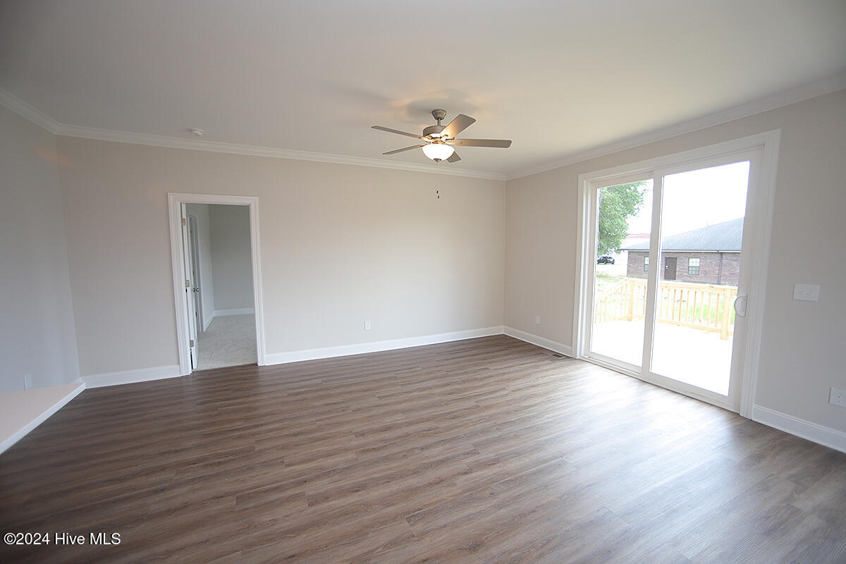 211 W Harnett Street Property Photo 6