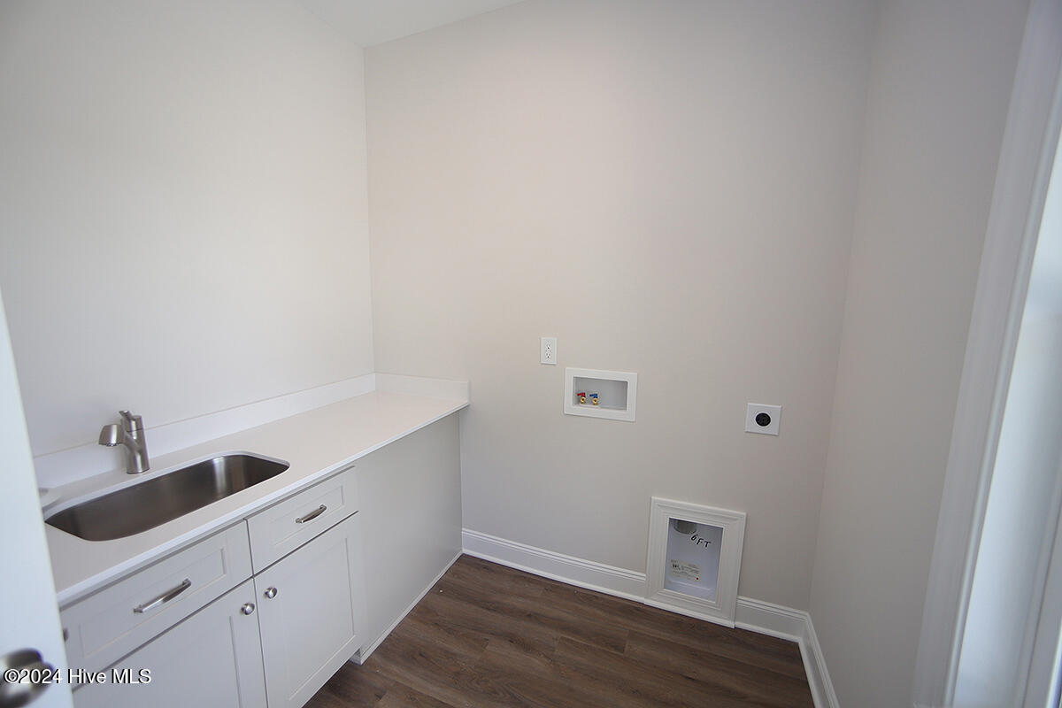 211 W Harnett Street Property Photo 22