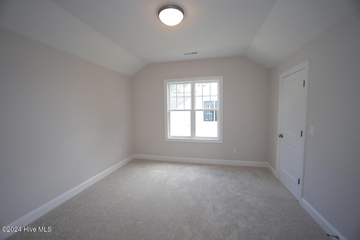 211 W Harnett Street Property Photo 23