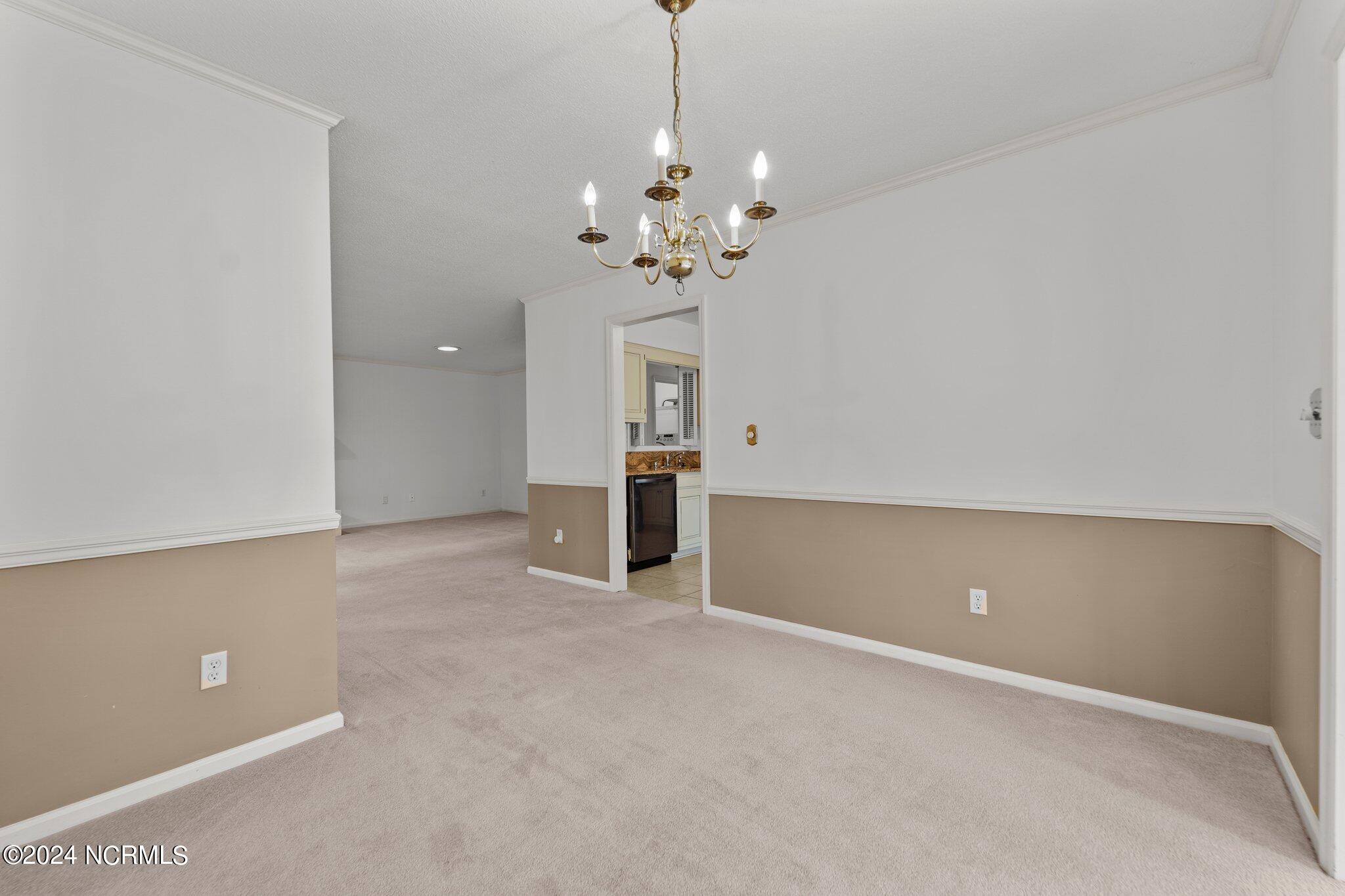 636 Redwood Drive Property Photo 8