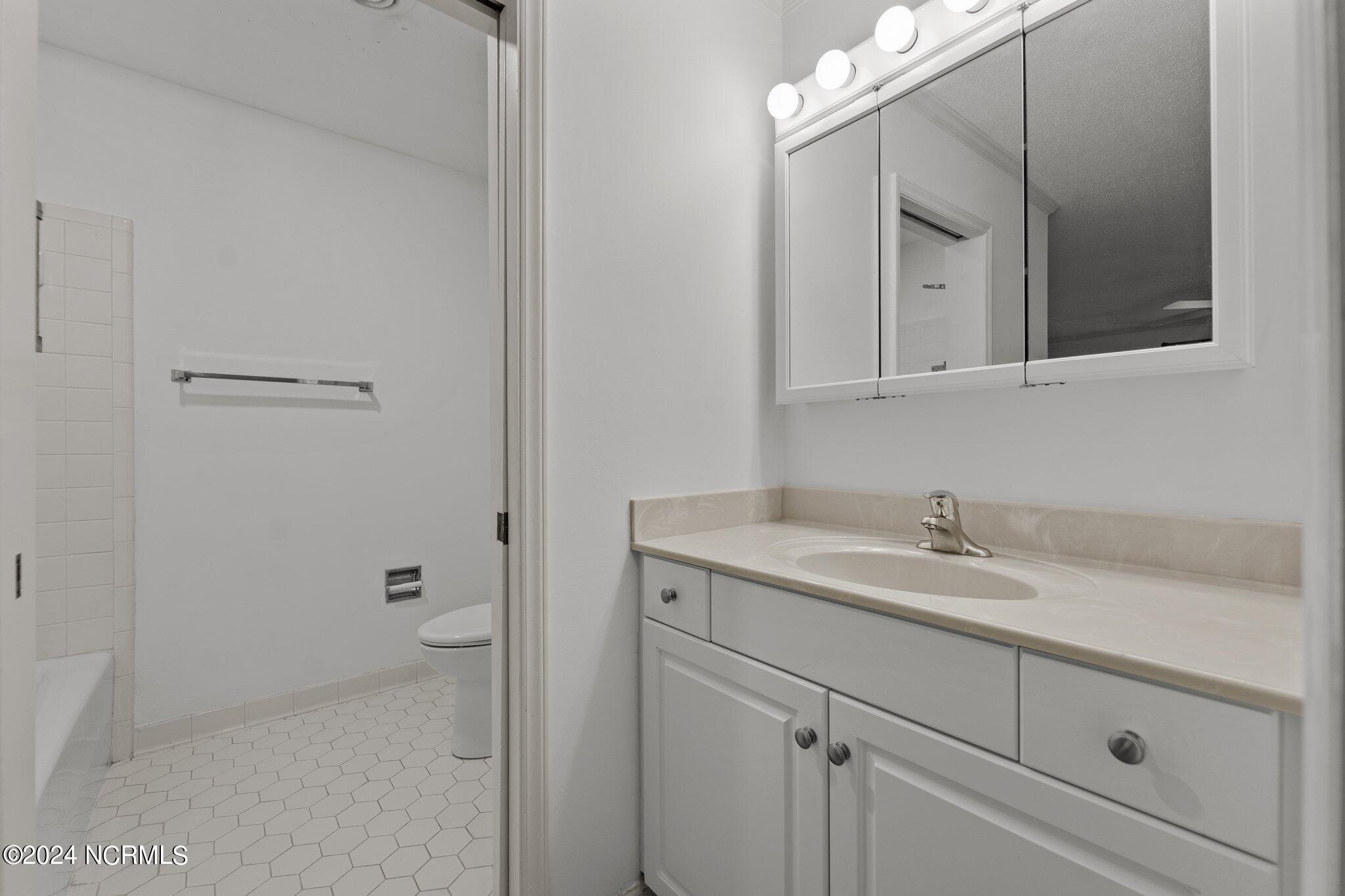 636 Redwood Drive Property Photo 25