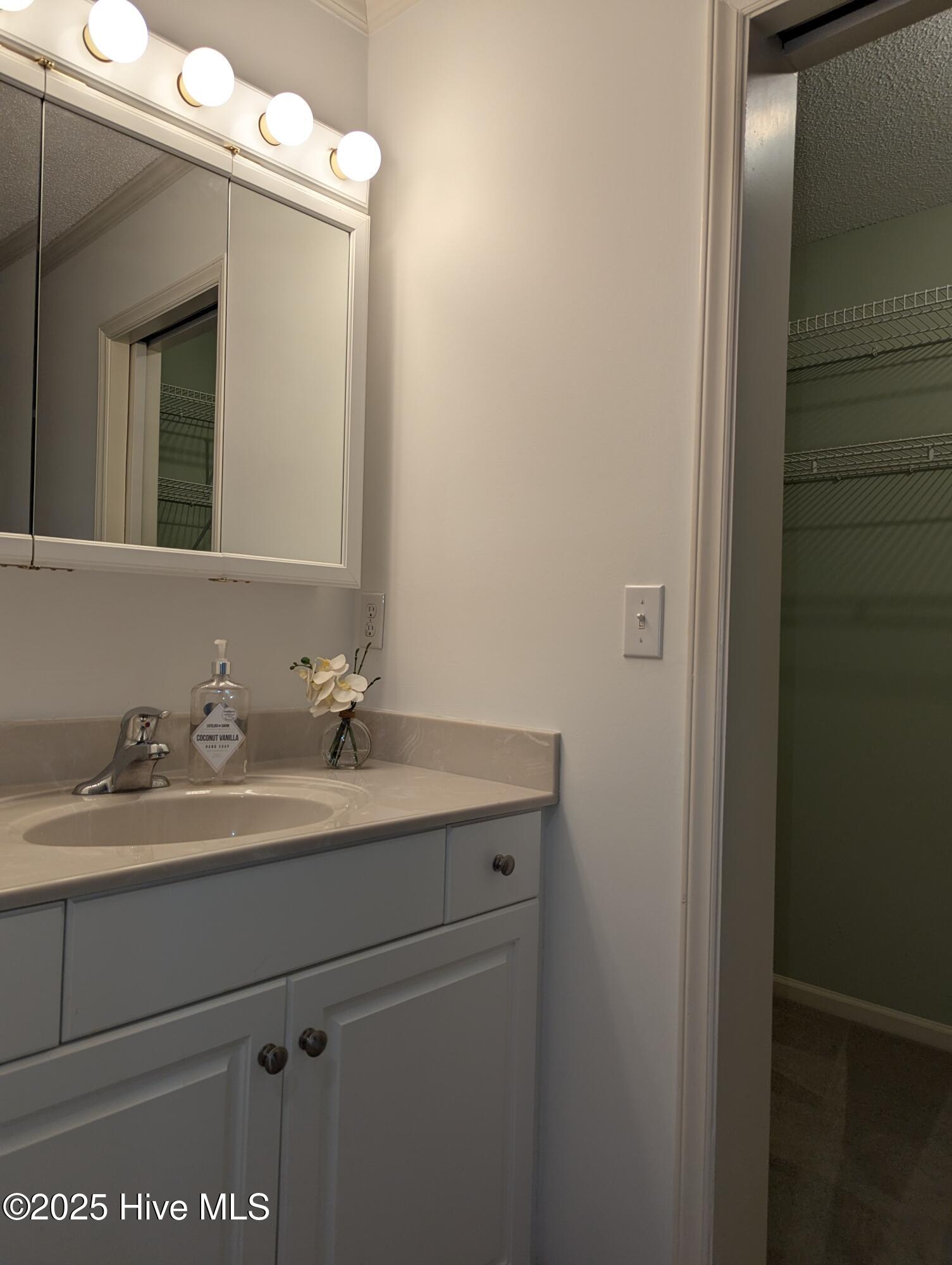636 Redwood Drive Property Photo 26