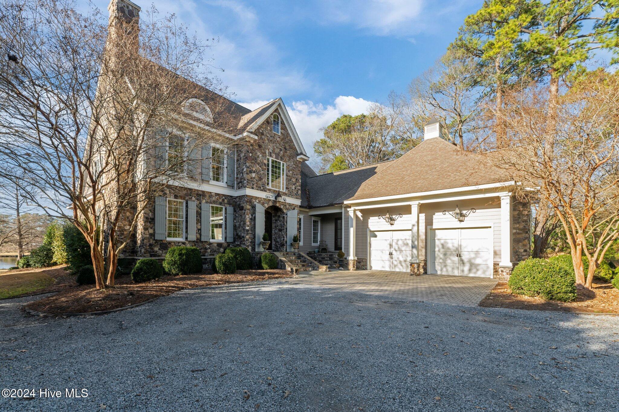 4802 Trent Woods Drive Property Photo 4
