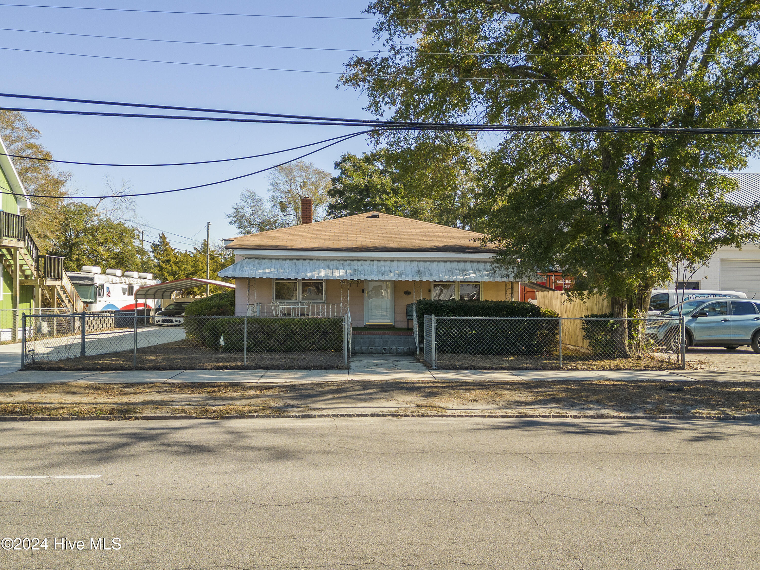609 S 16th Street Property Photo 1