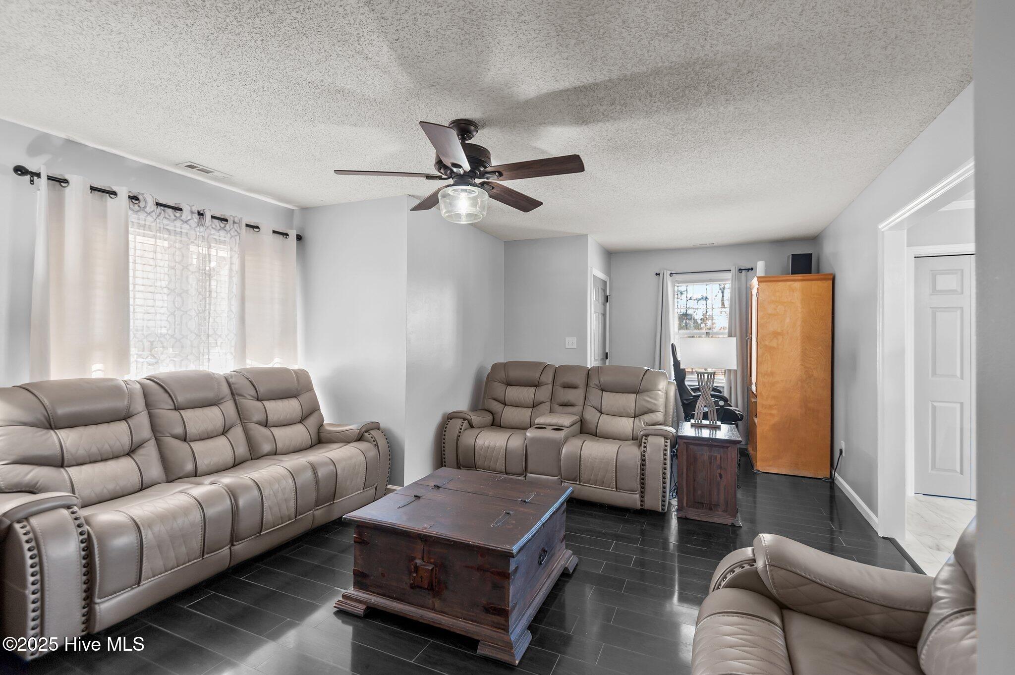 207 Jordan Bluff Drive Property Photo 10