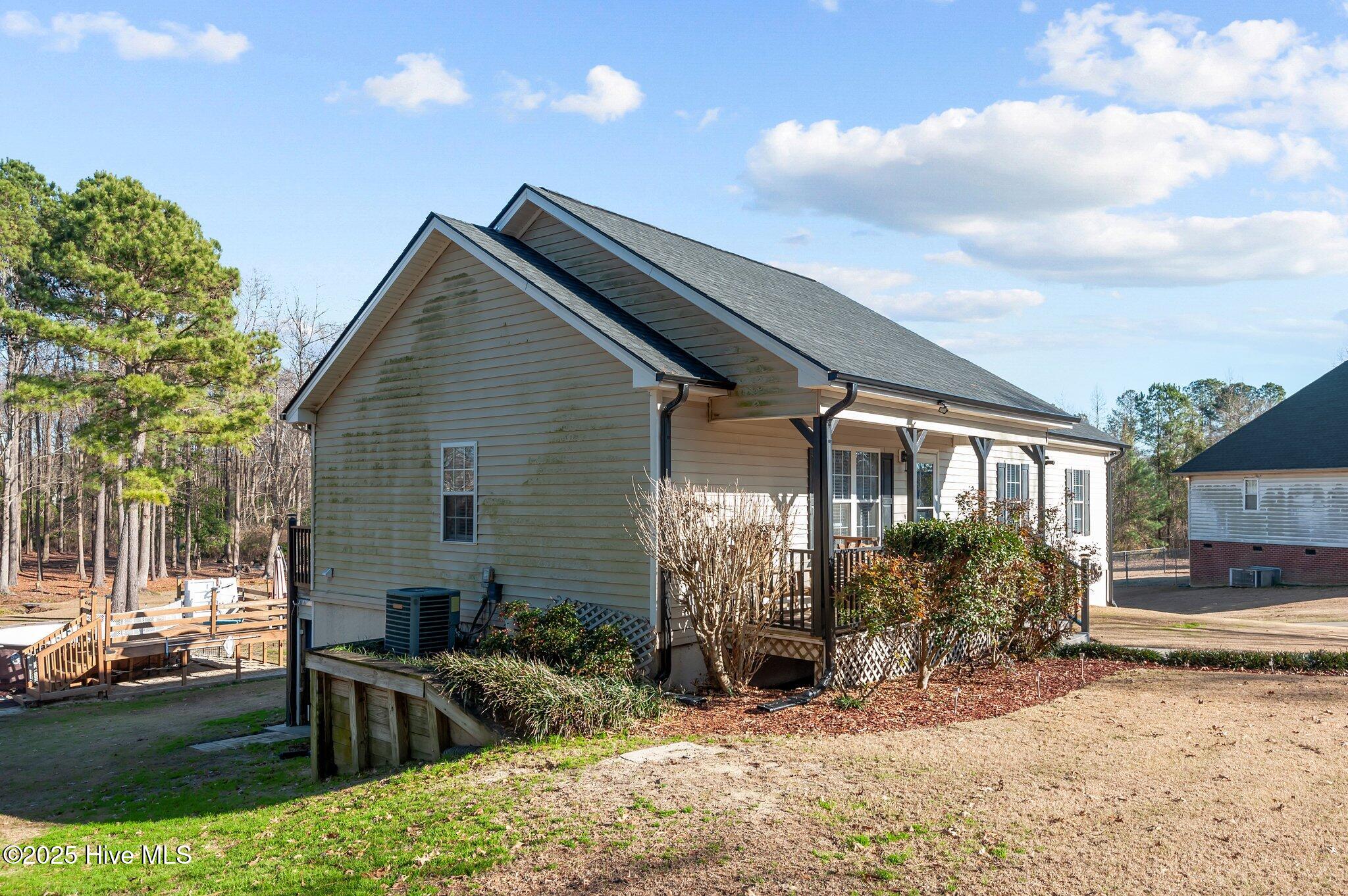 207 Jordan Bluff Drive Property Photo 38