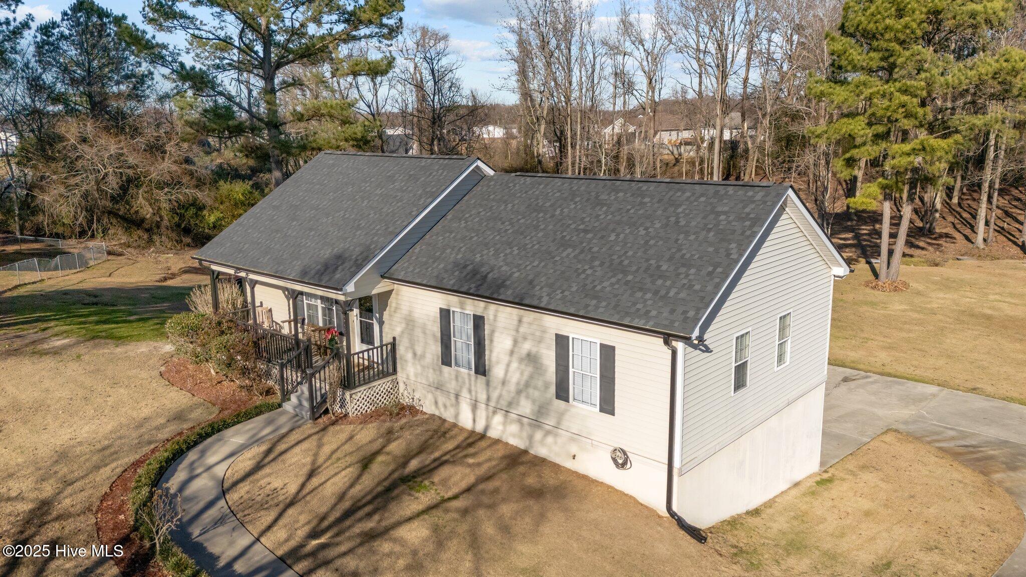 207 Jordan Bluff Drive Property Photo 42