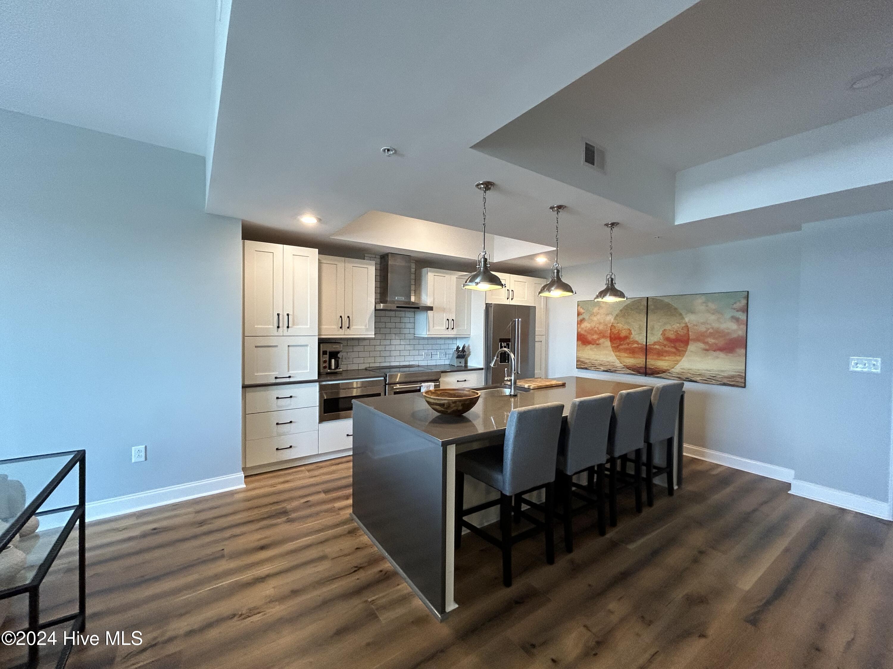 240 N Water Street 1256 Property Photo 5