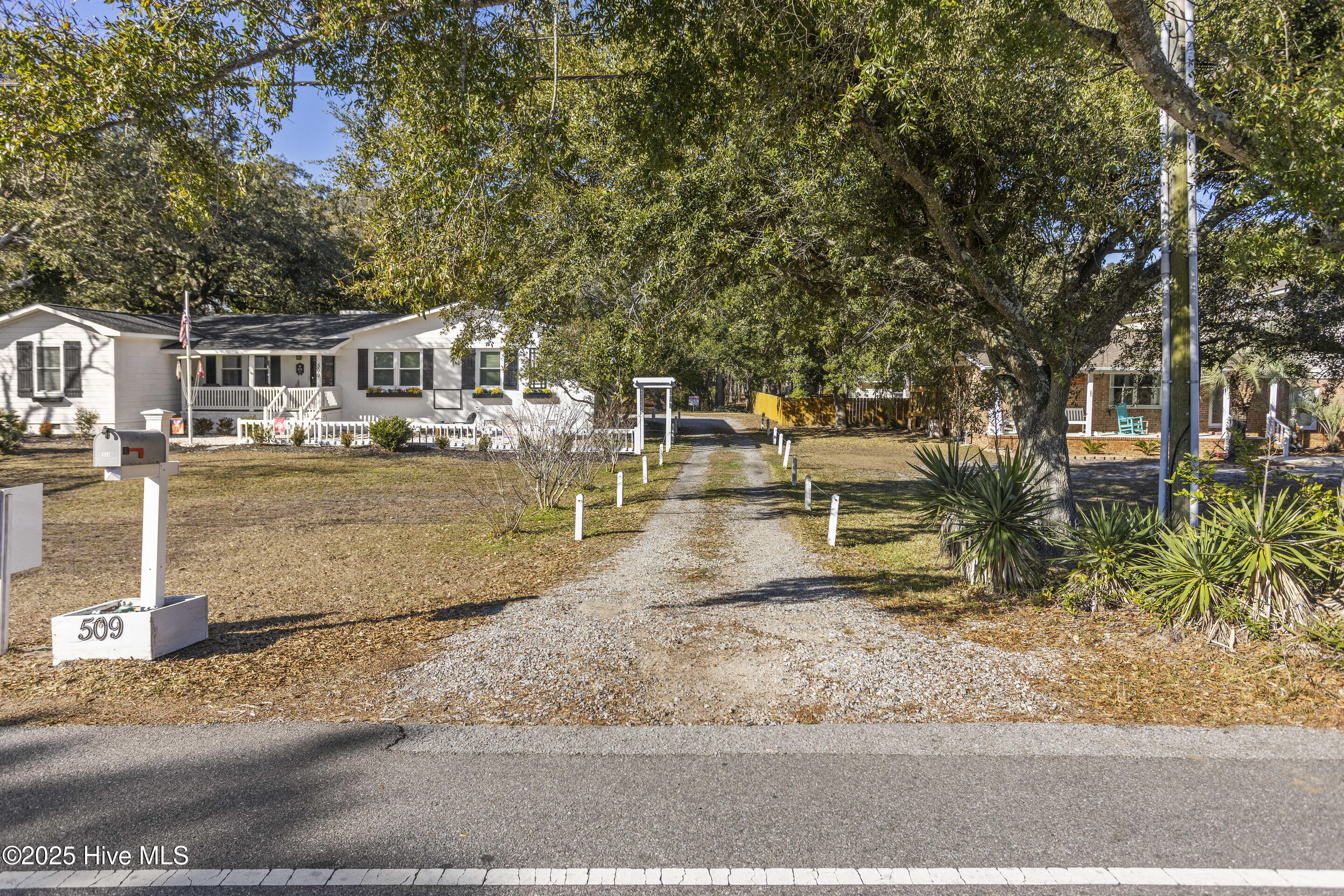 207 Rosco Court Property Photo 10