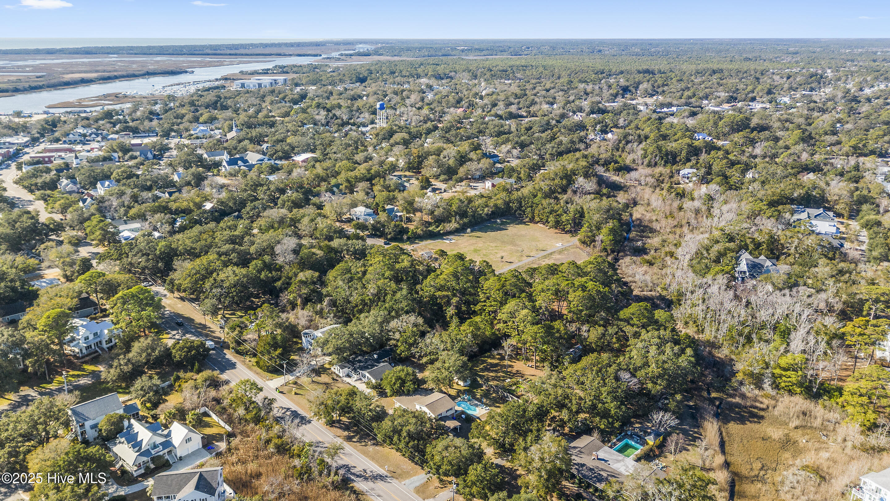 207 Rosco Court Property Photo 12