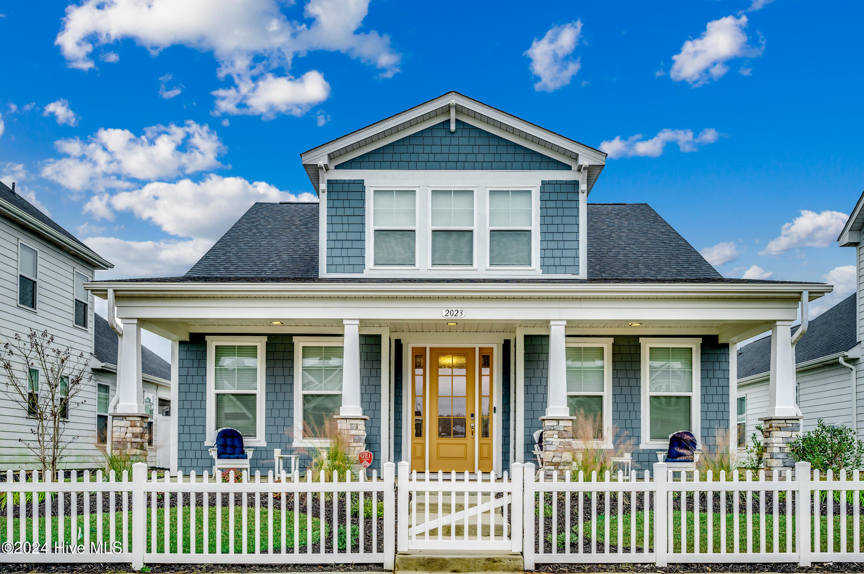 2023 Singing Palm Loop Property Photo