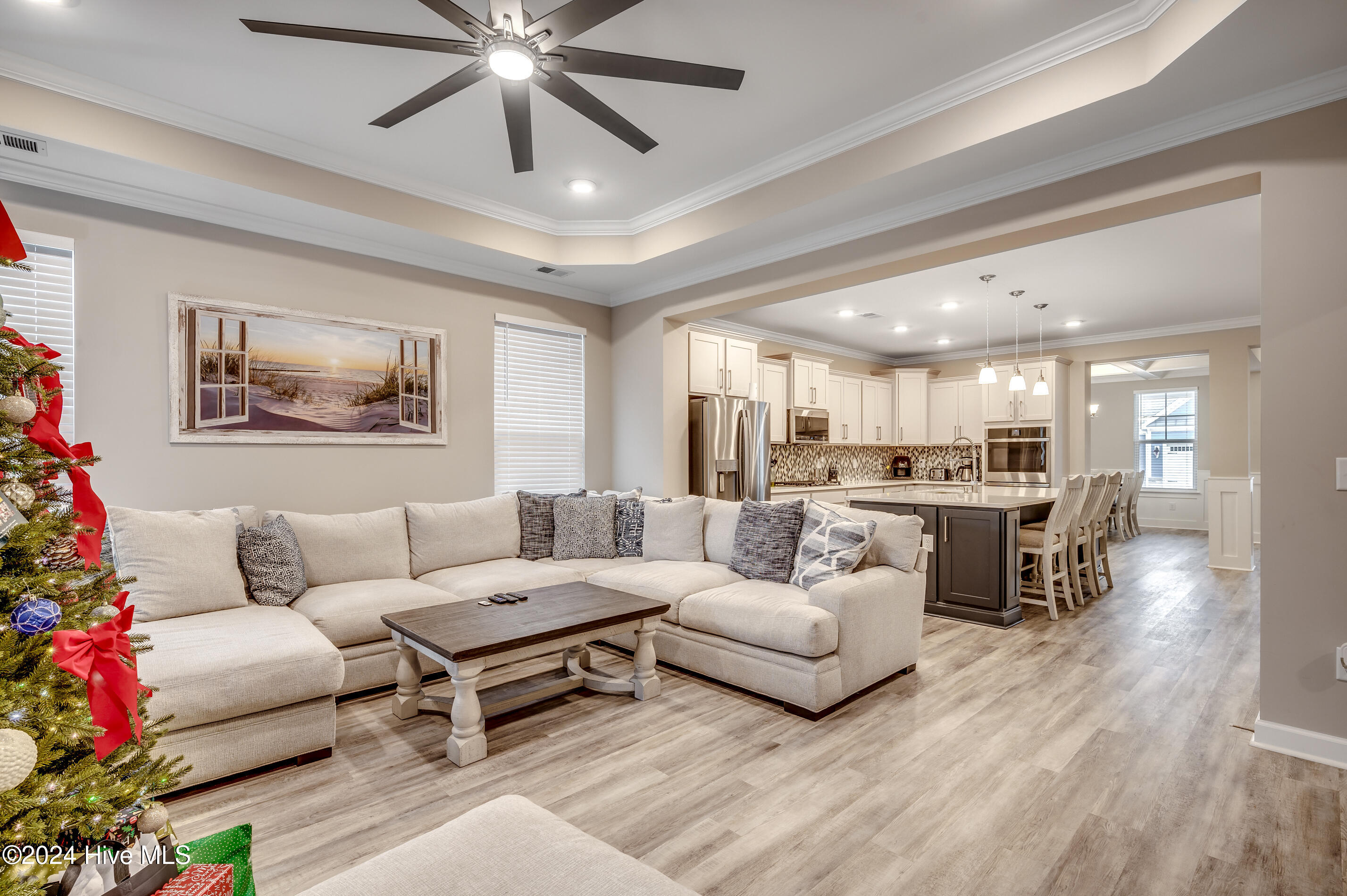 2023 Singing Palm Loop Property Photo 6