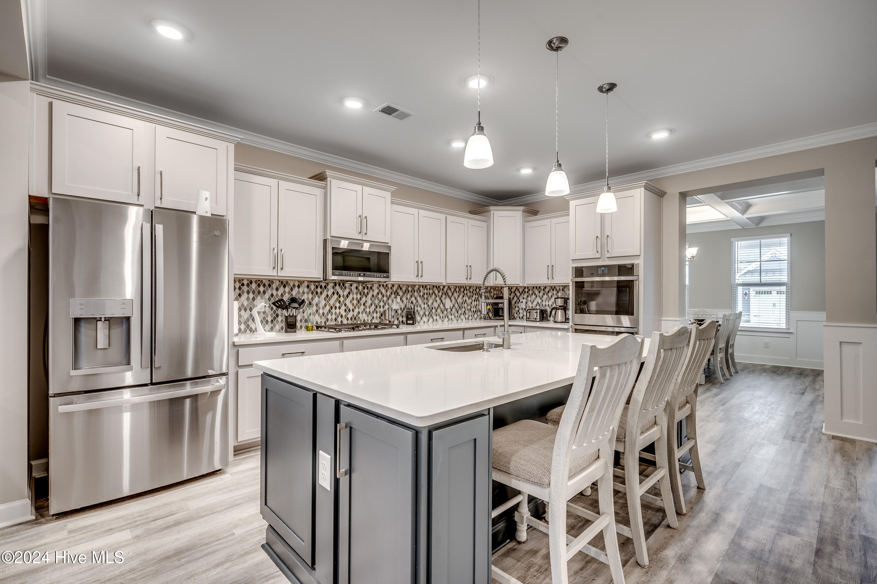 2023 Singing Palm Loop Property Photo 9