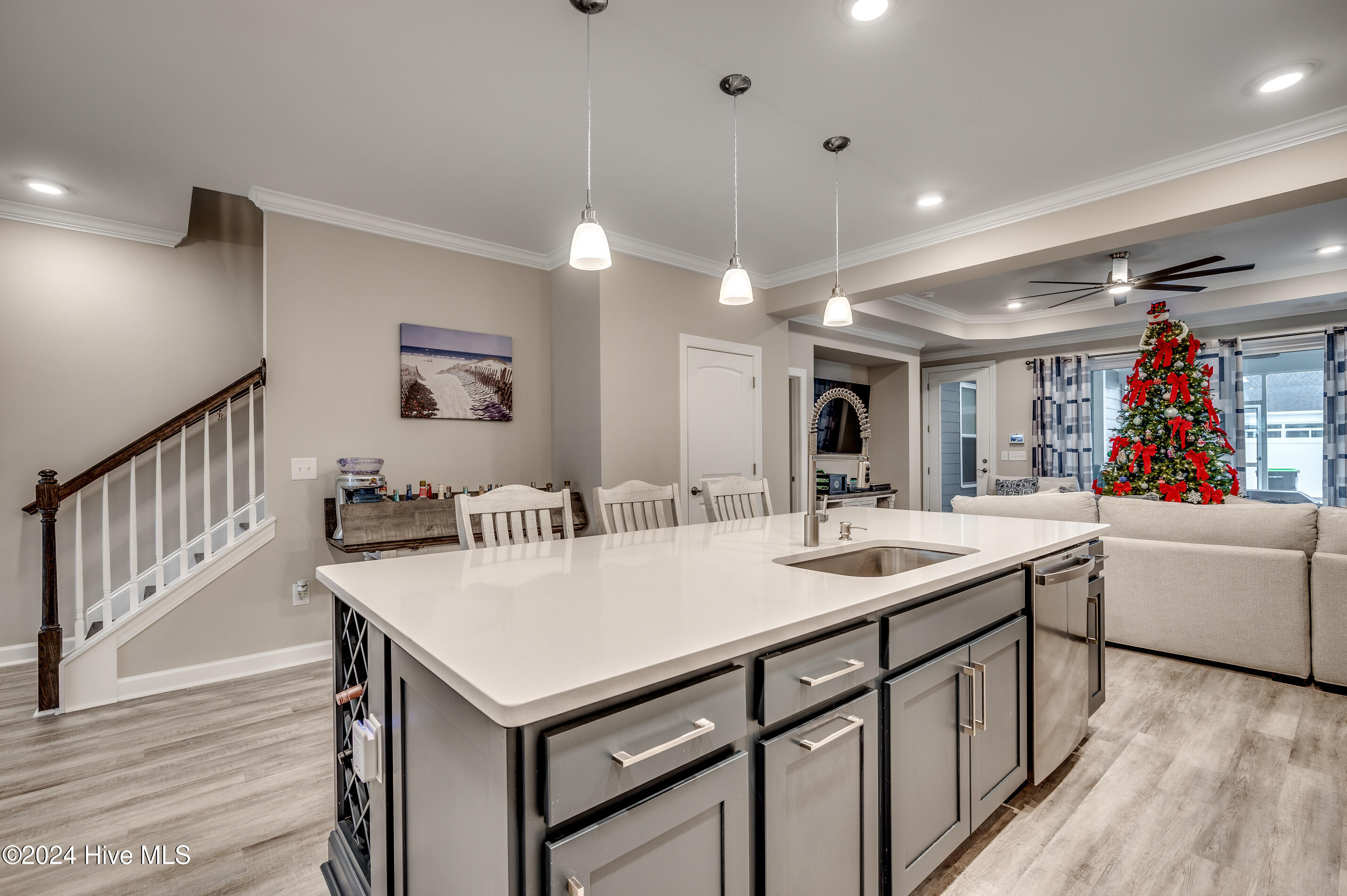 2023 Singing Palm Loop Property Photo 10
