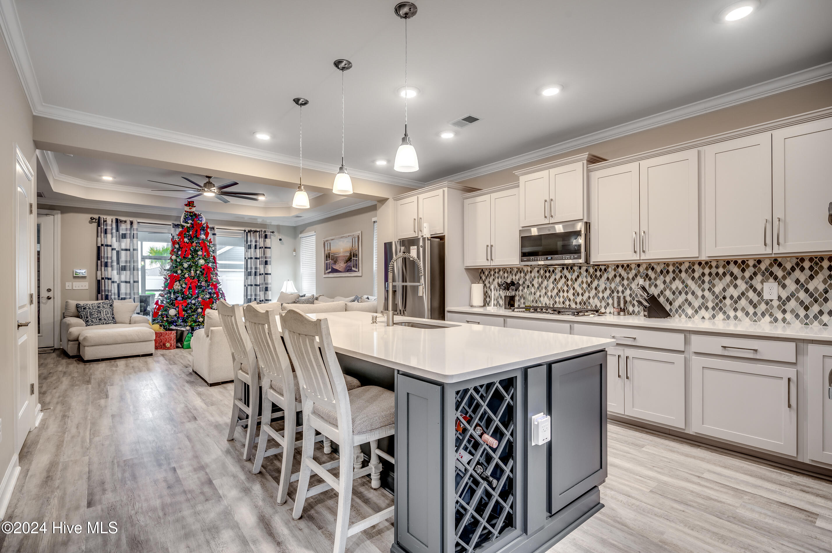 2023 Singing Palm Loop Property Photo 12