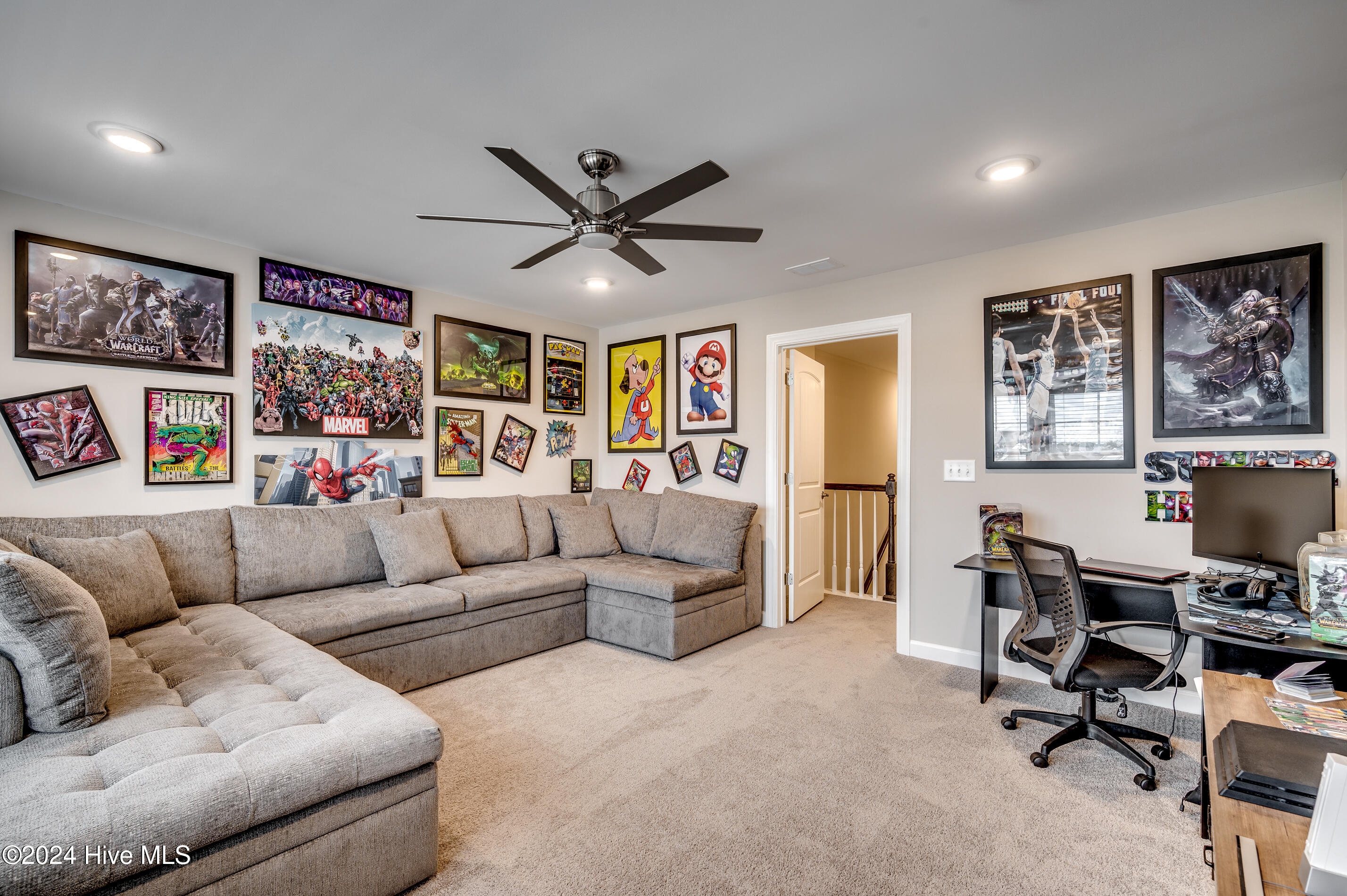 2023 Singing Palm Loop Property Photo 21