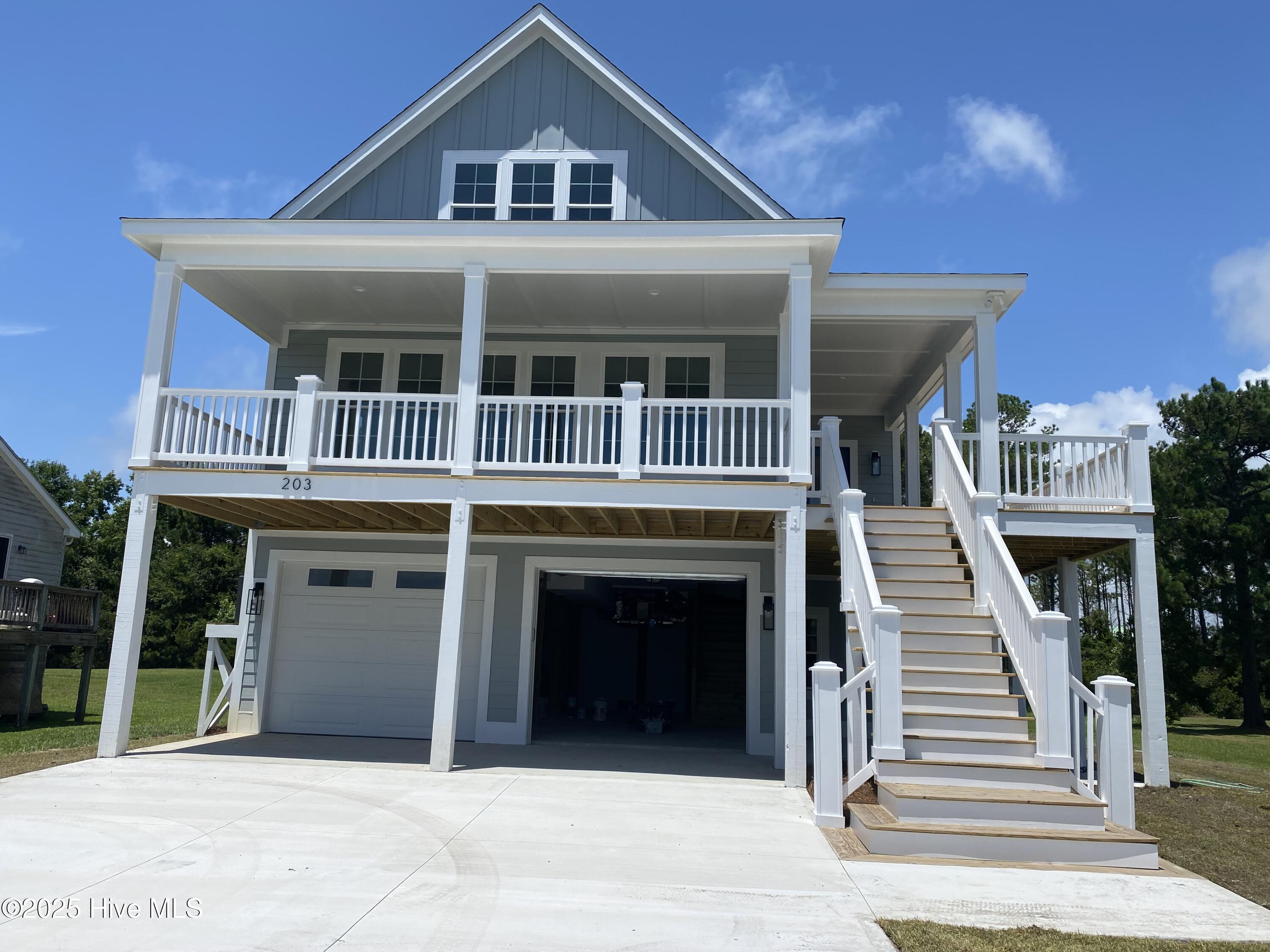 203 Gem Court Property Photo 1