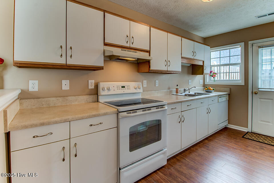 4626 Turtle Dove Court Property Photo 6