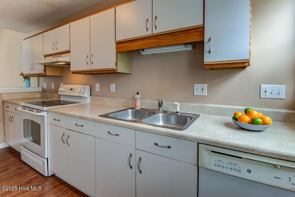 4626 Turtle Dove Court Property Photo 7