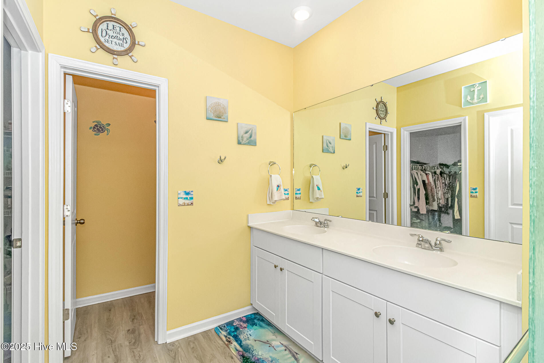 624 Watercliff Drive Property Photo 15