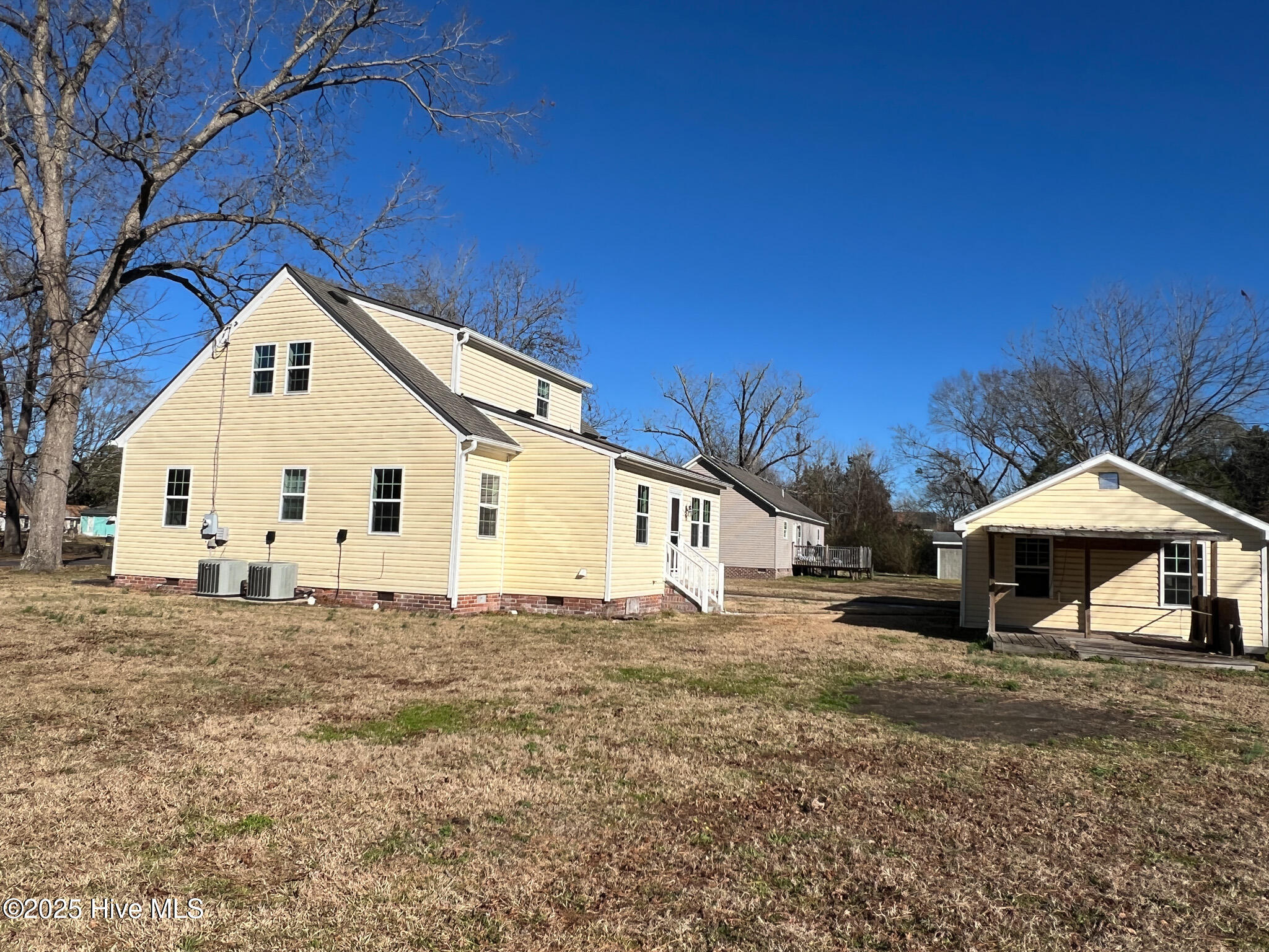 403 Spencers Avenue Property Photo 2