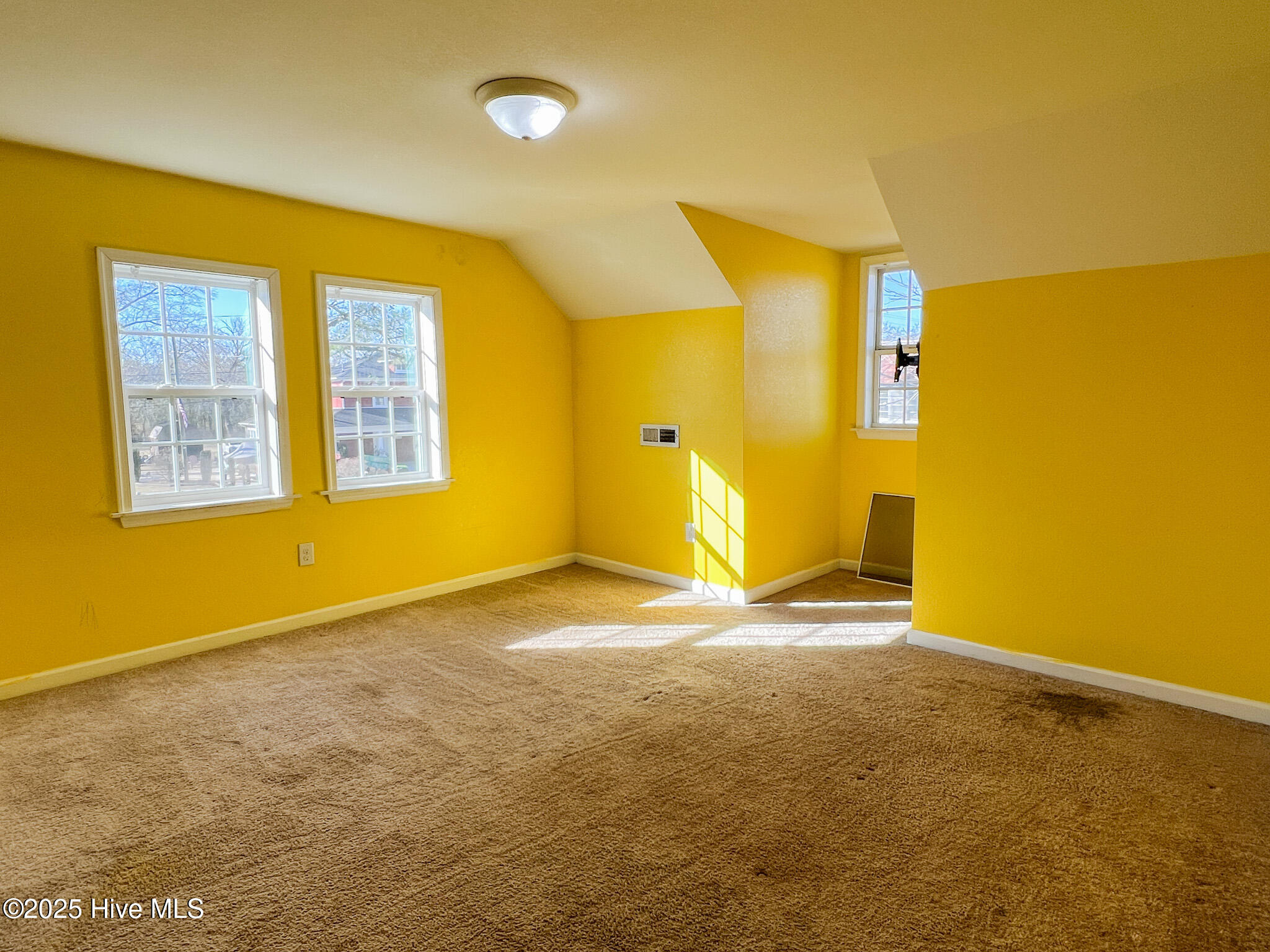 403 Spencers Avenue Property Photo 12